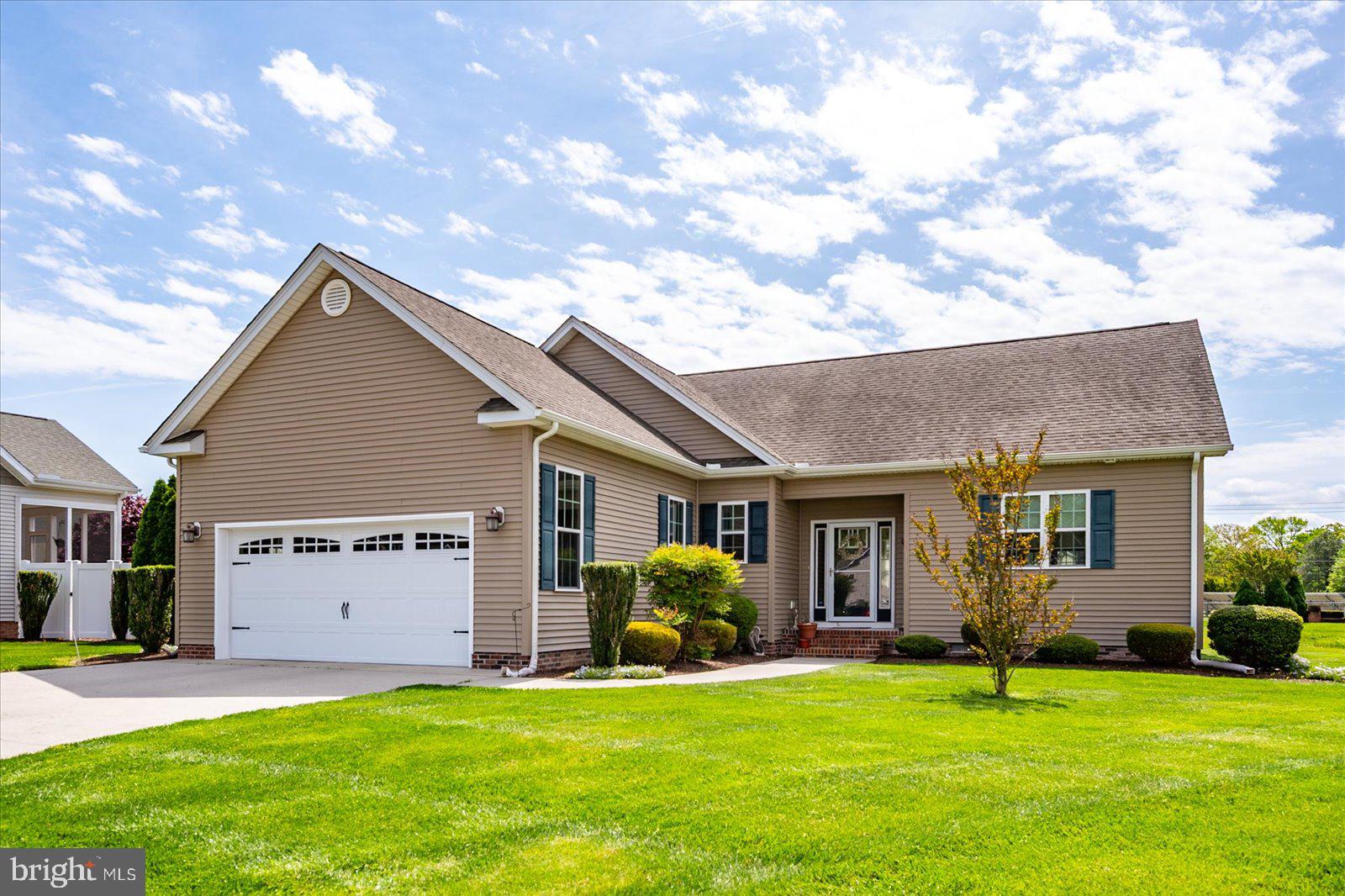 HUNT CLUB SOUTH - Residential