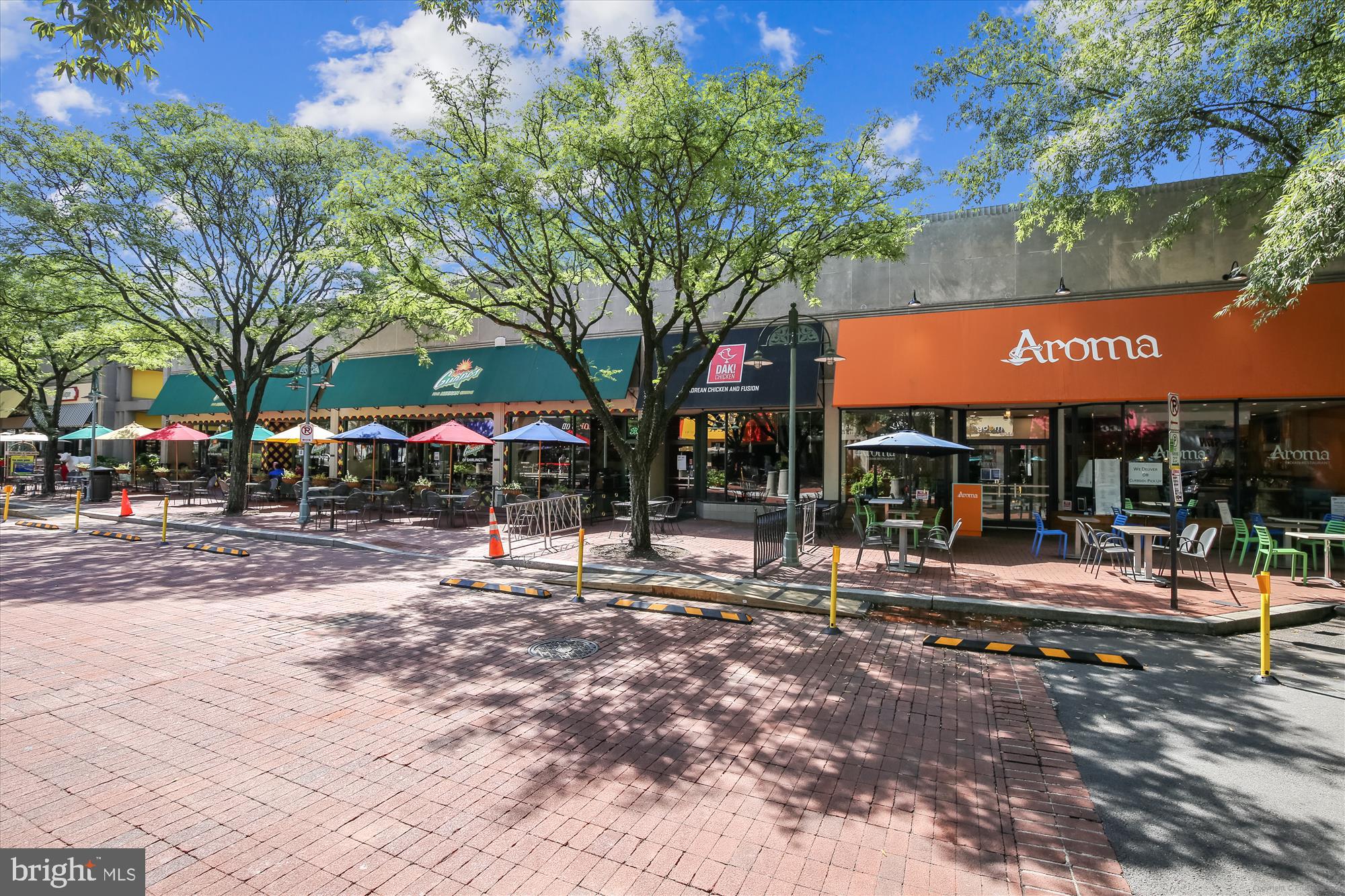 BEVERLY HILLS - Residential Lease
