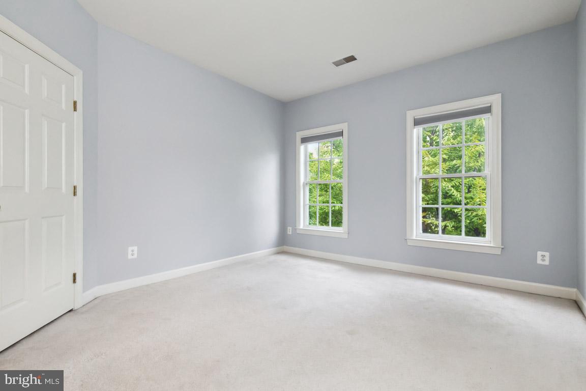 BUCKLEYS RESERVE - Residential Lease