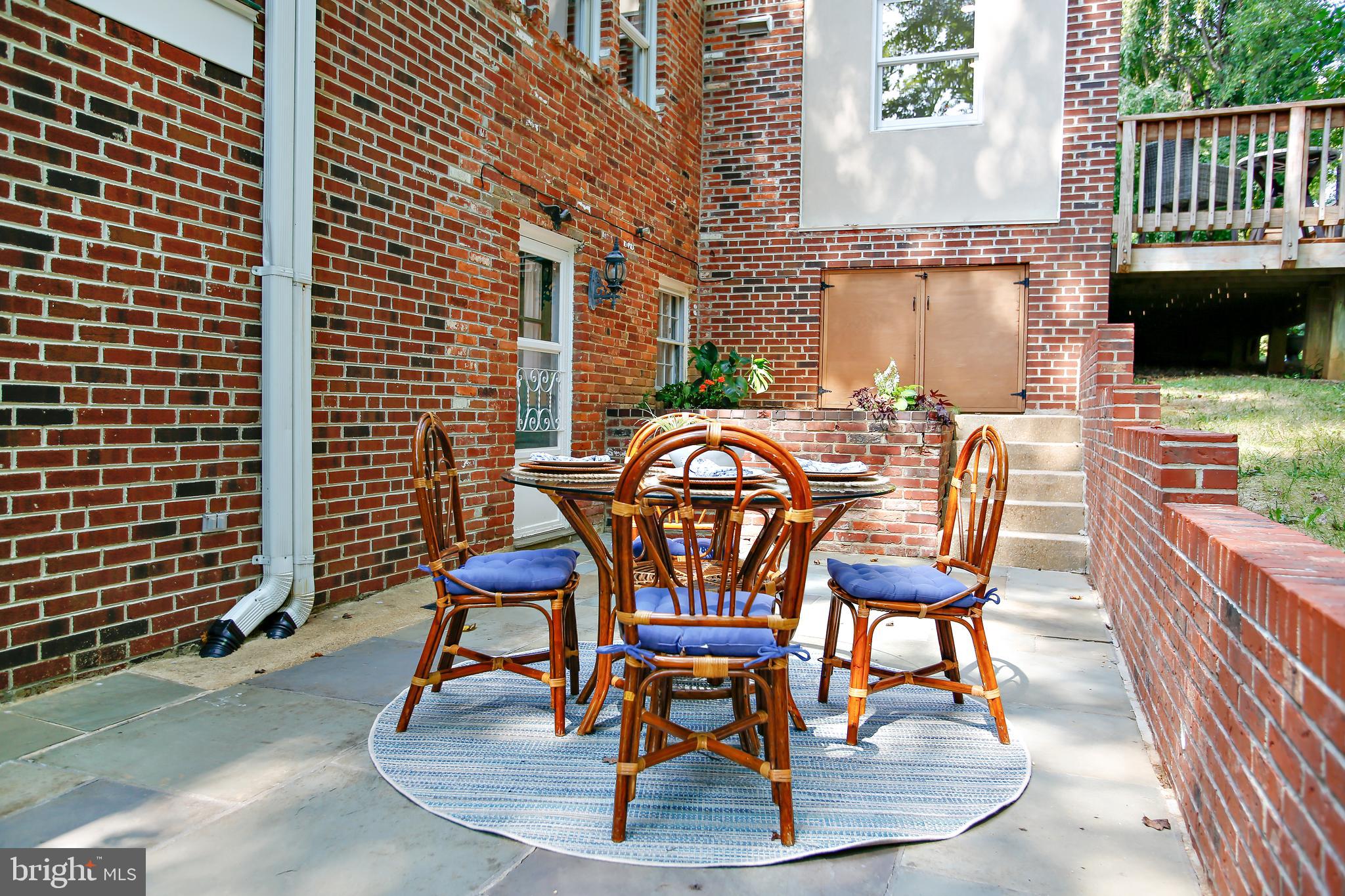 YORKTOWN - Residential