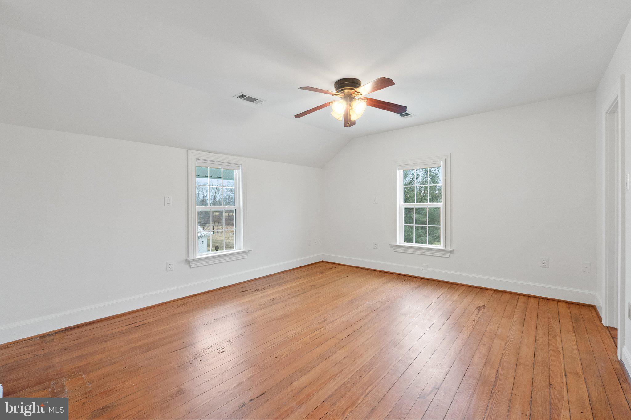 LEESBURG - Residential