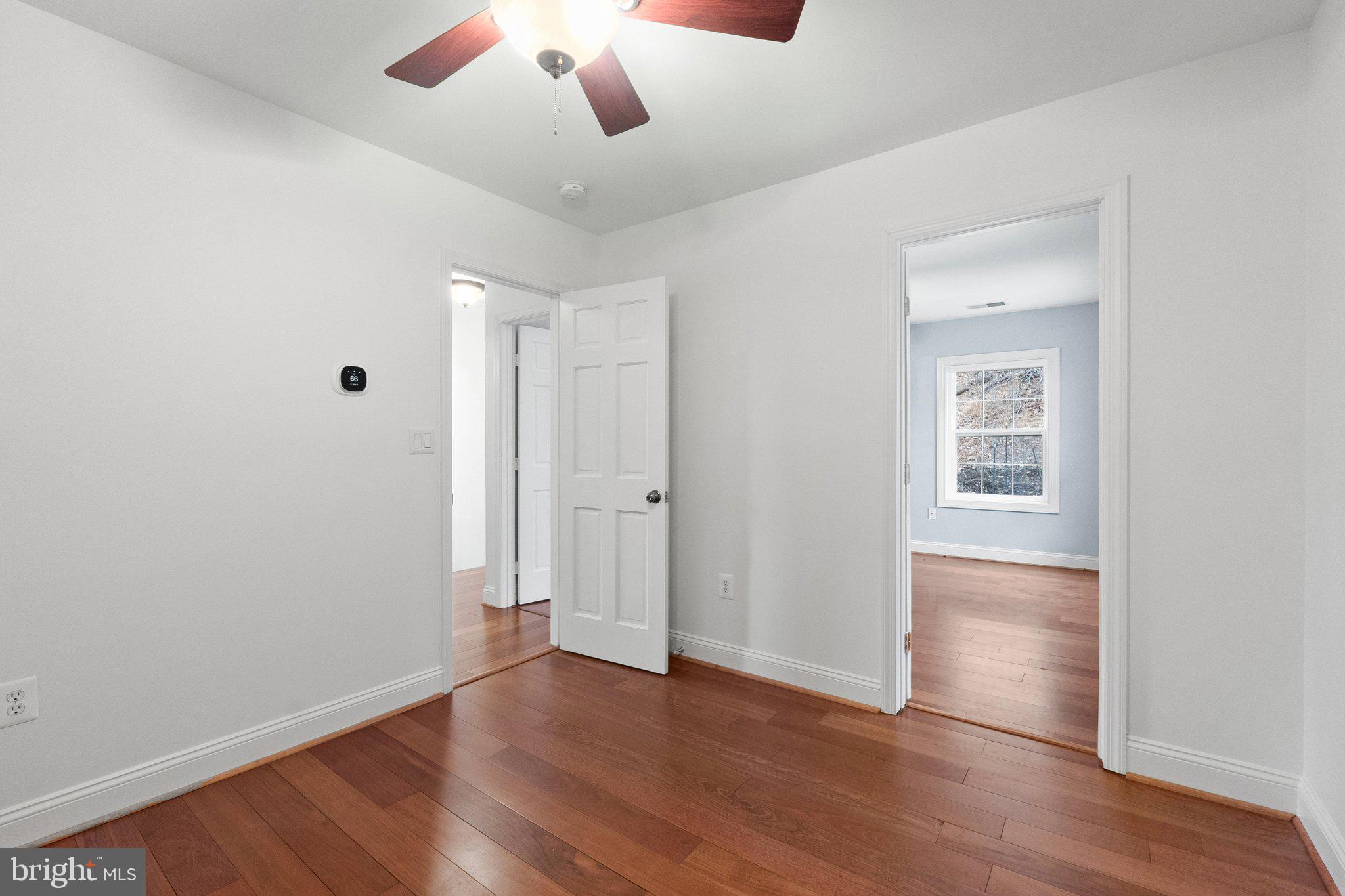 LEESBURG - Residential