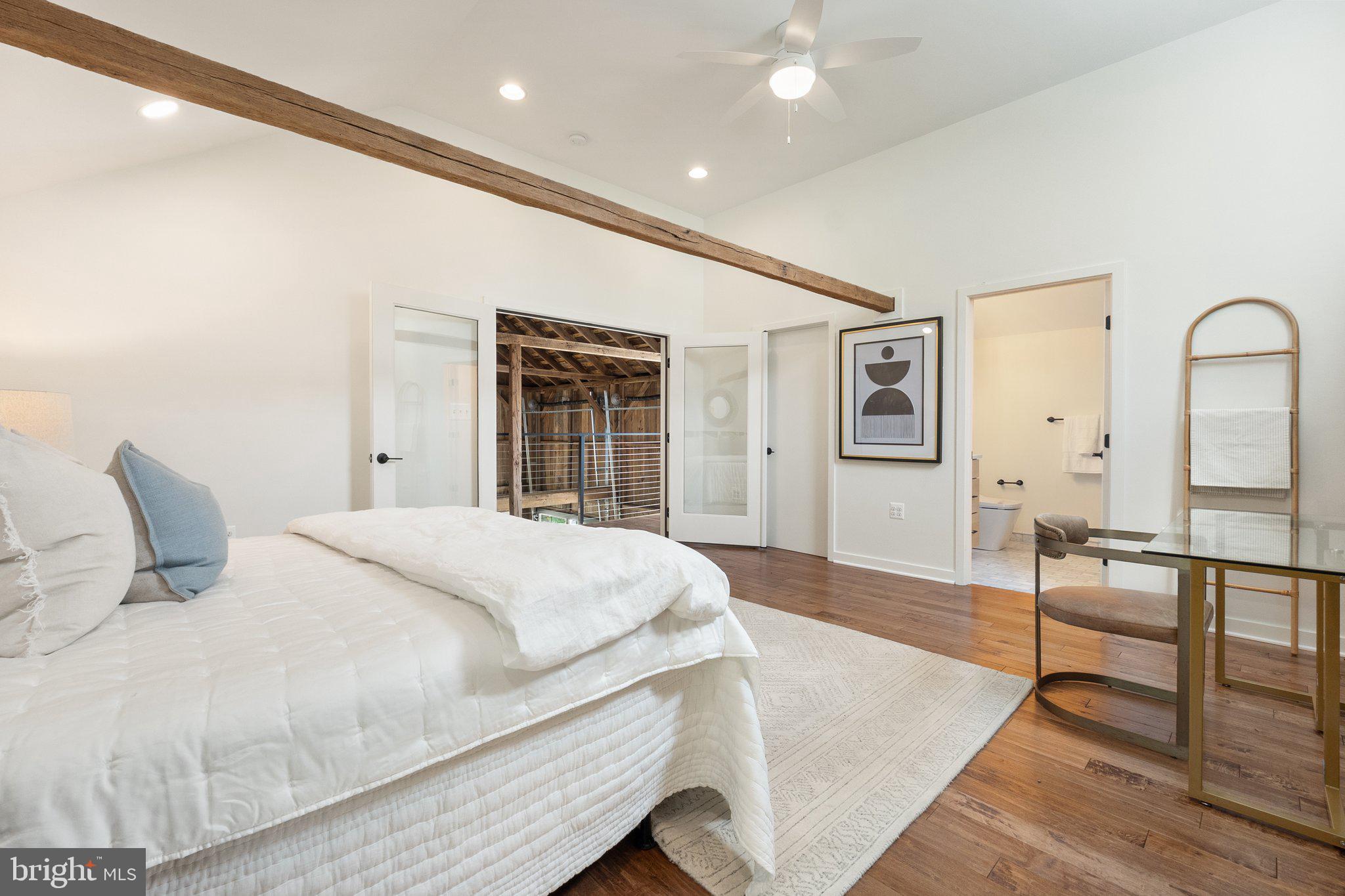 LEESBURG - Residential