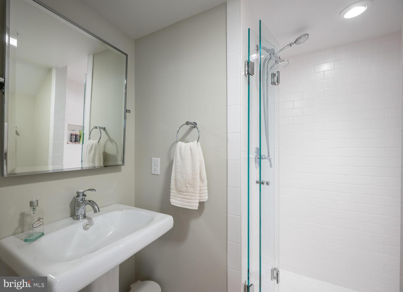 OLD TOWN ALEXANDRIA - Residential