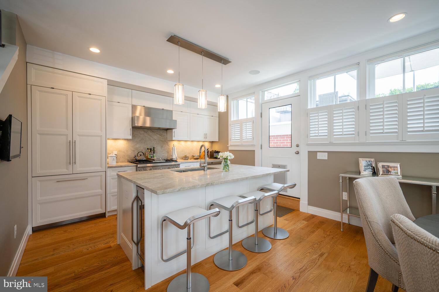 OLD TOWN ALEXANDRIA - Residential