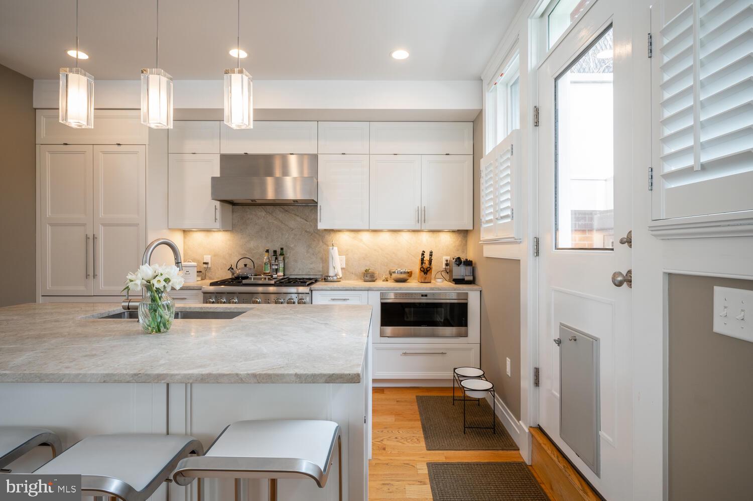 OLD TOWN ALEXANDRIA - Residential