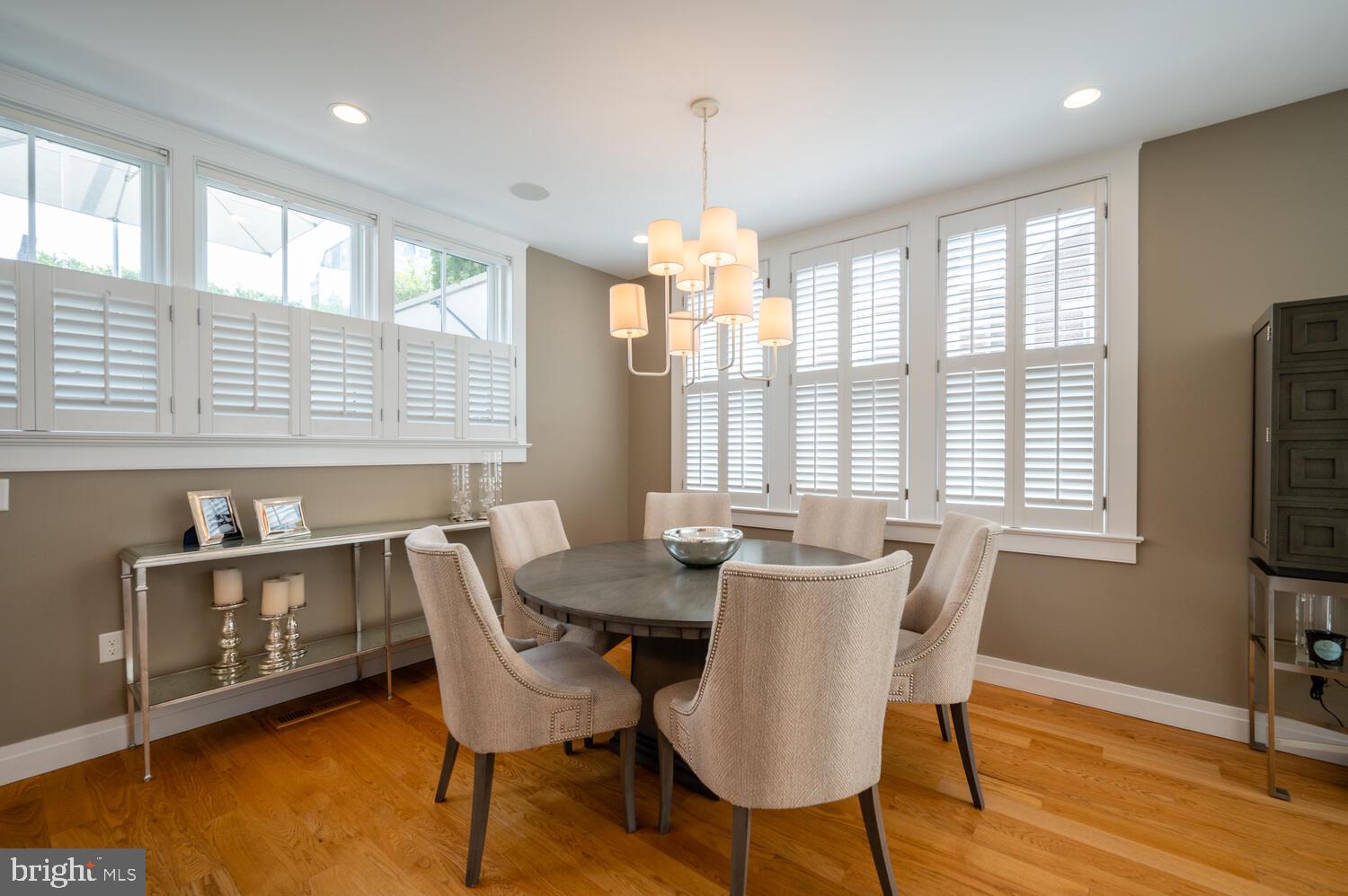 OLD TOWN ALEXANDRIA - Residential