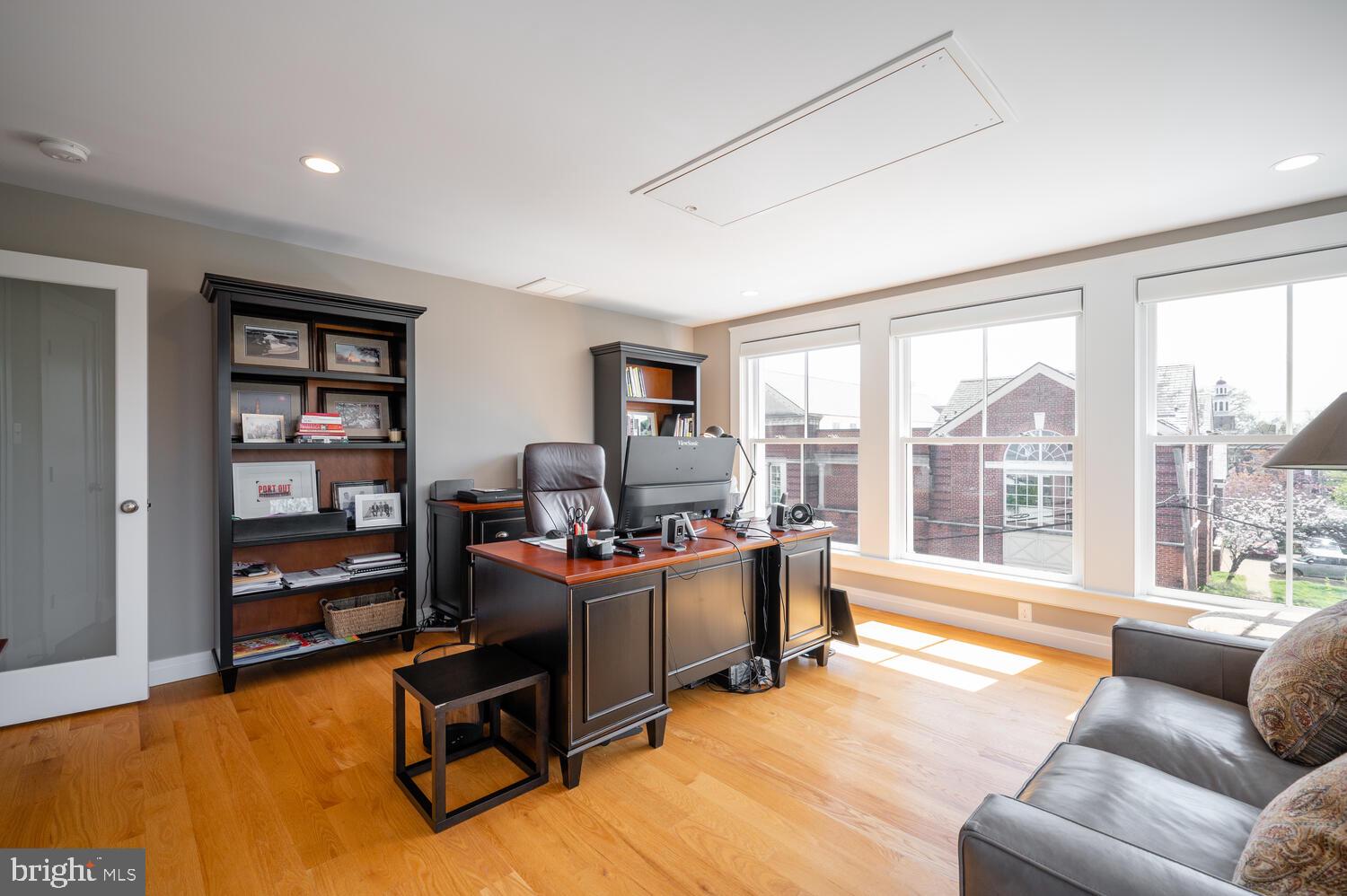 OLD TOWN ALEXANDRIA - Residential