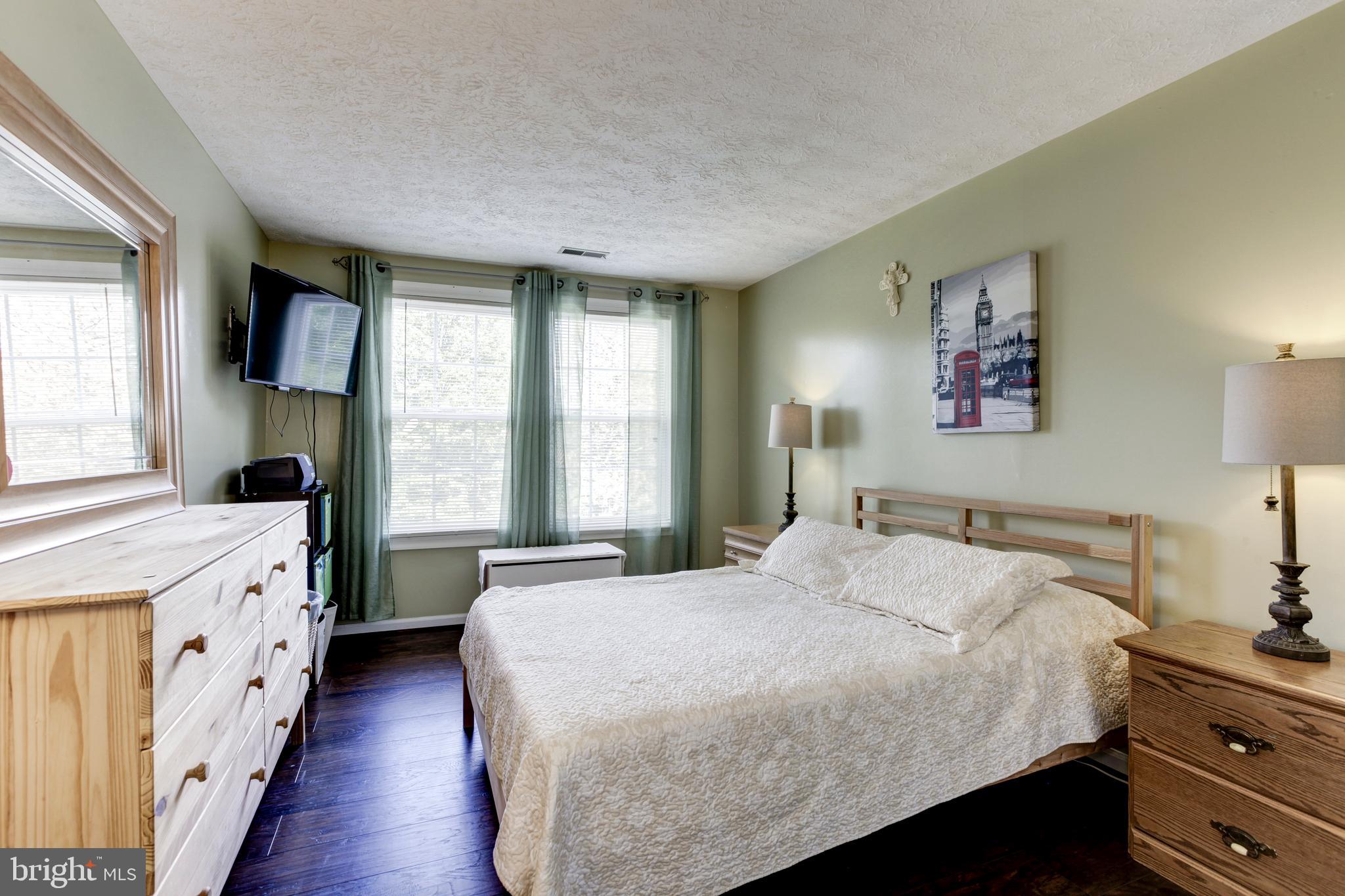 SILVER SPRING CNTRY CLUB - Residential