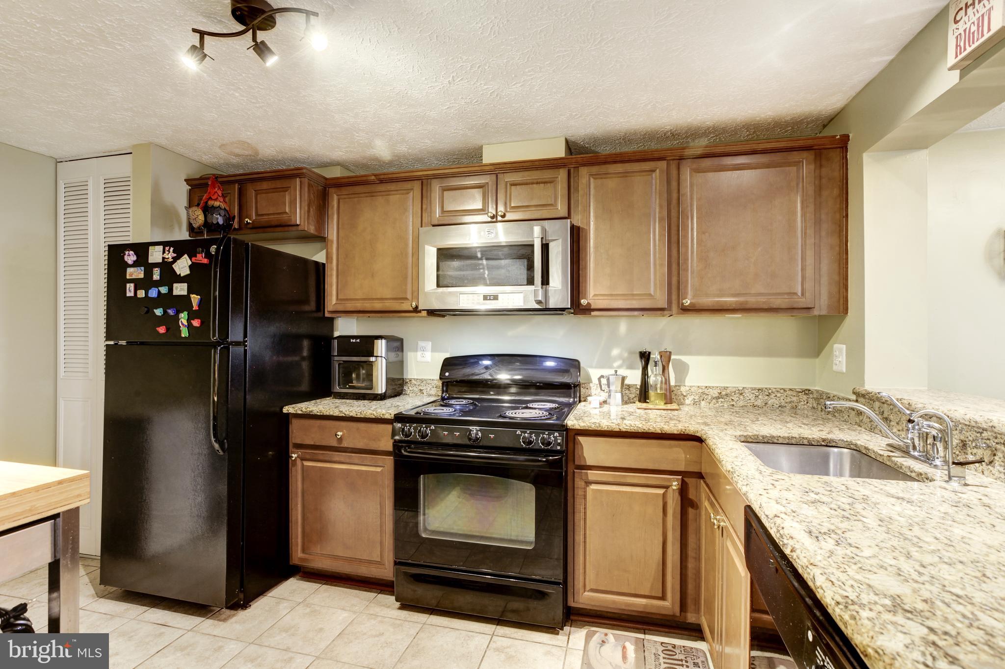 SILVER SPRING CNTRY CLUB - Residential