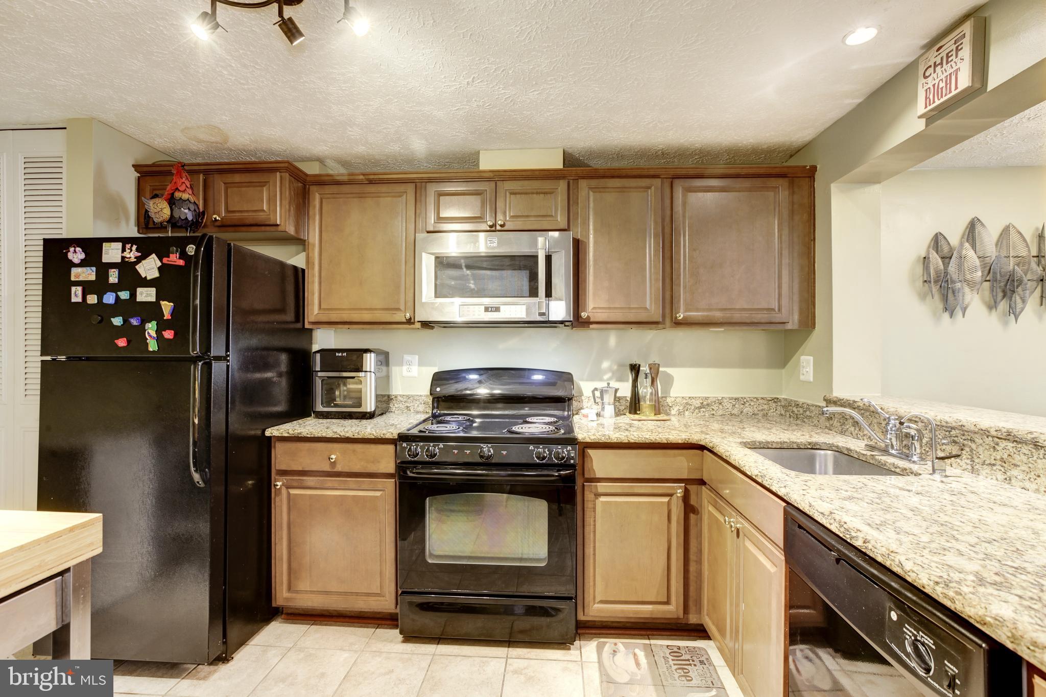 SILVER SPRING CNTRY CLUB - Residential