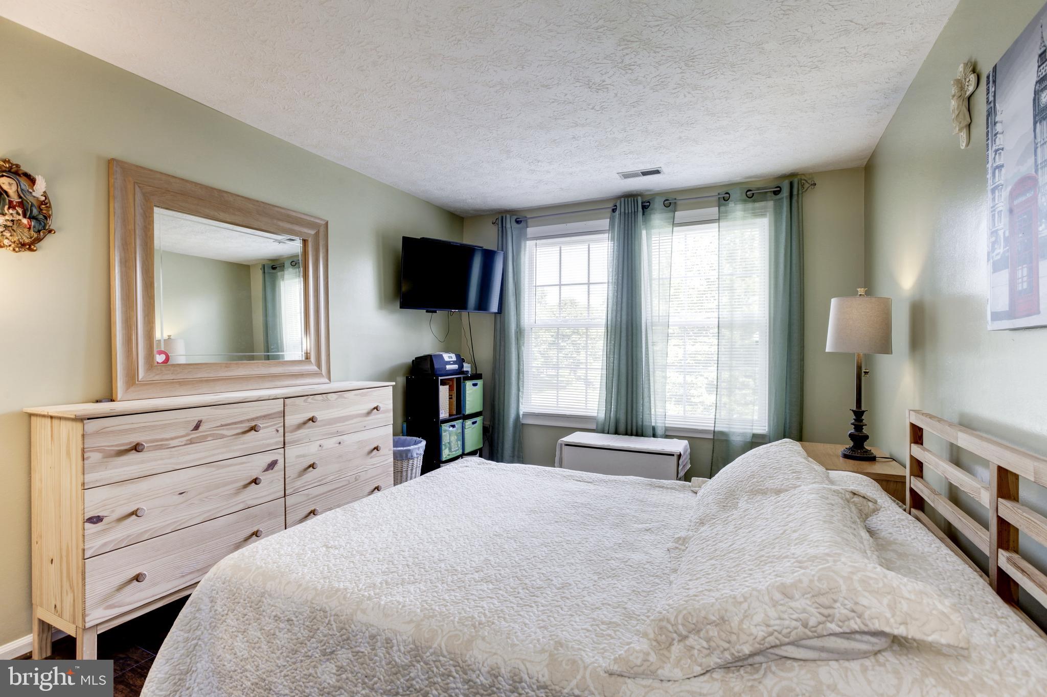 SILVER SPRING CNTRY CLUB - Residential