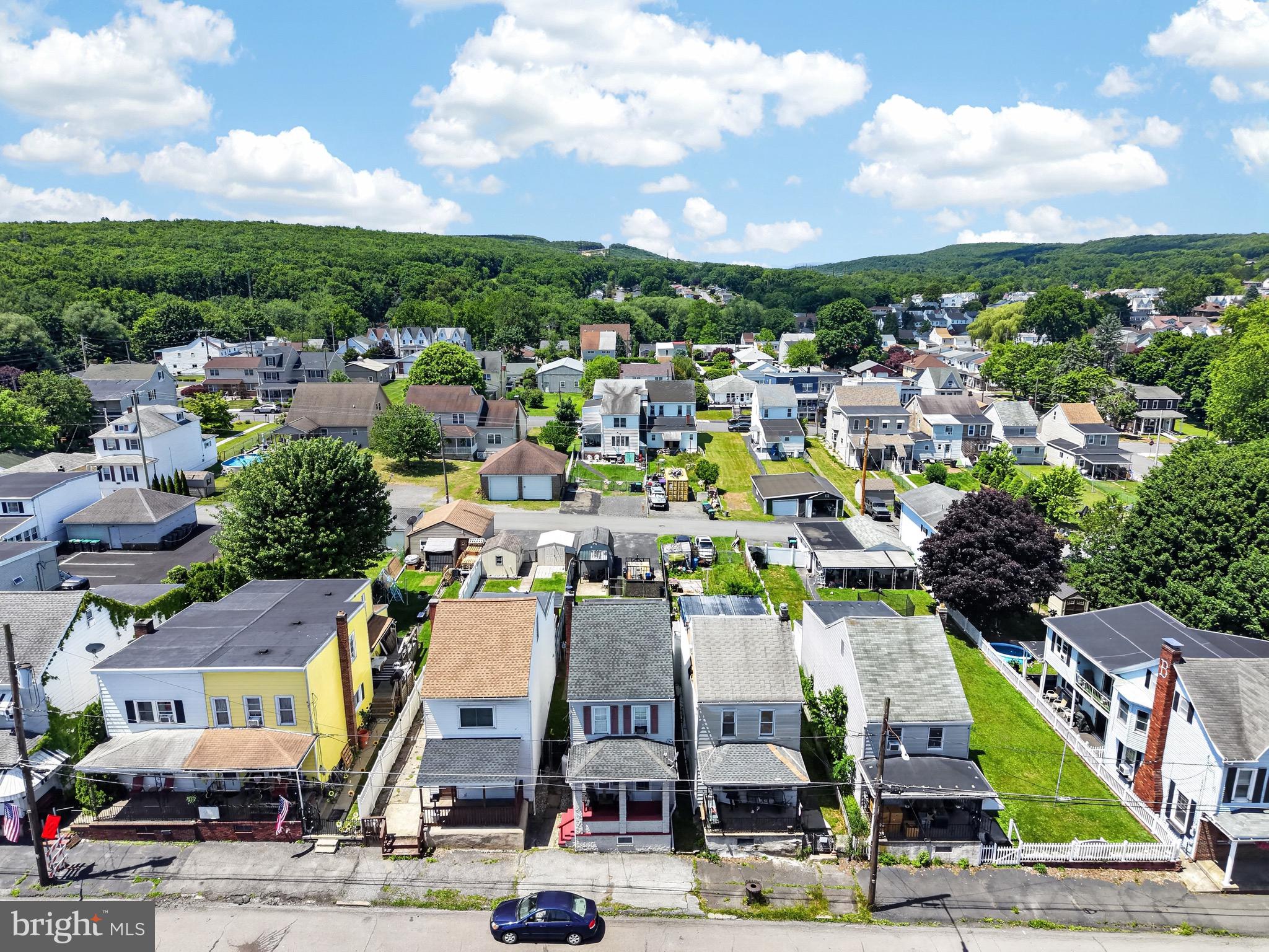 FRACKVILLE - Residential