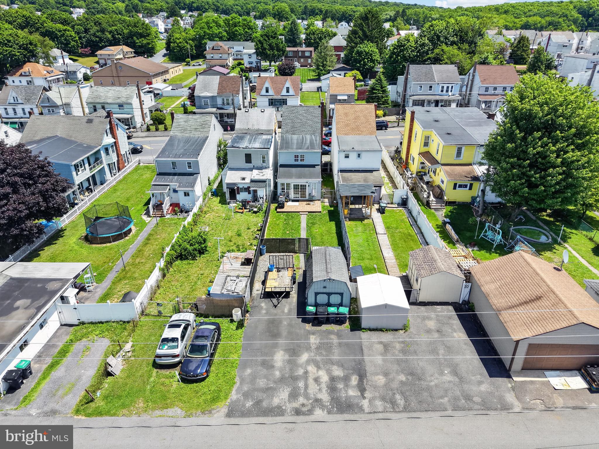 FRACKVILLE - Residential