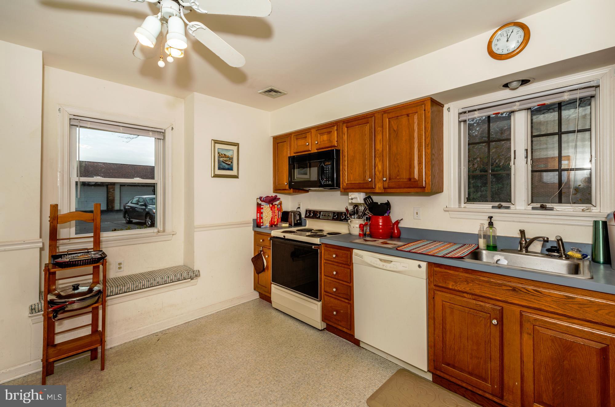 THE OAKS - Residential