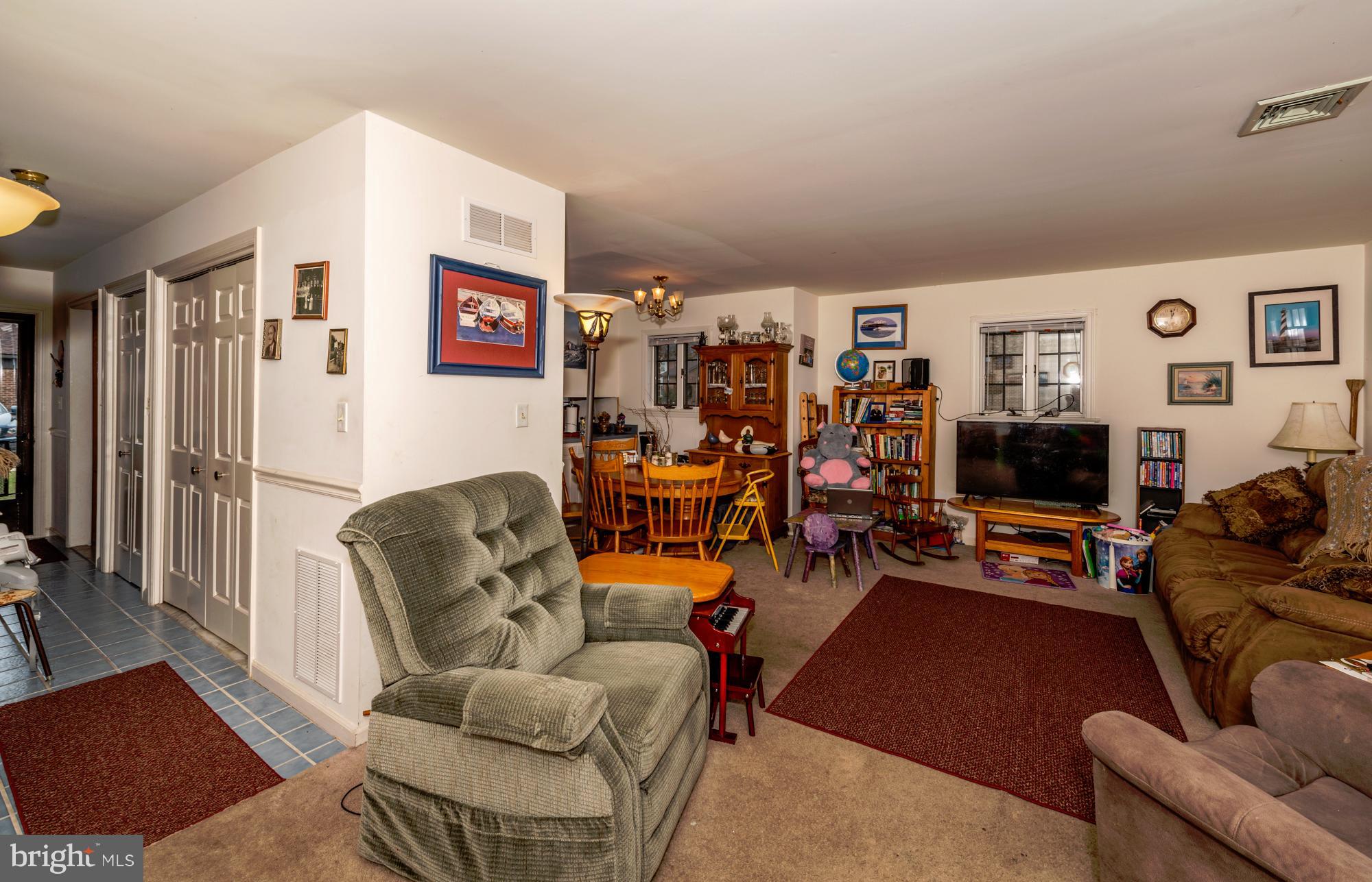 THE OAKS - Residential