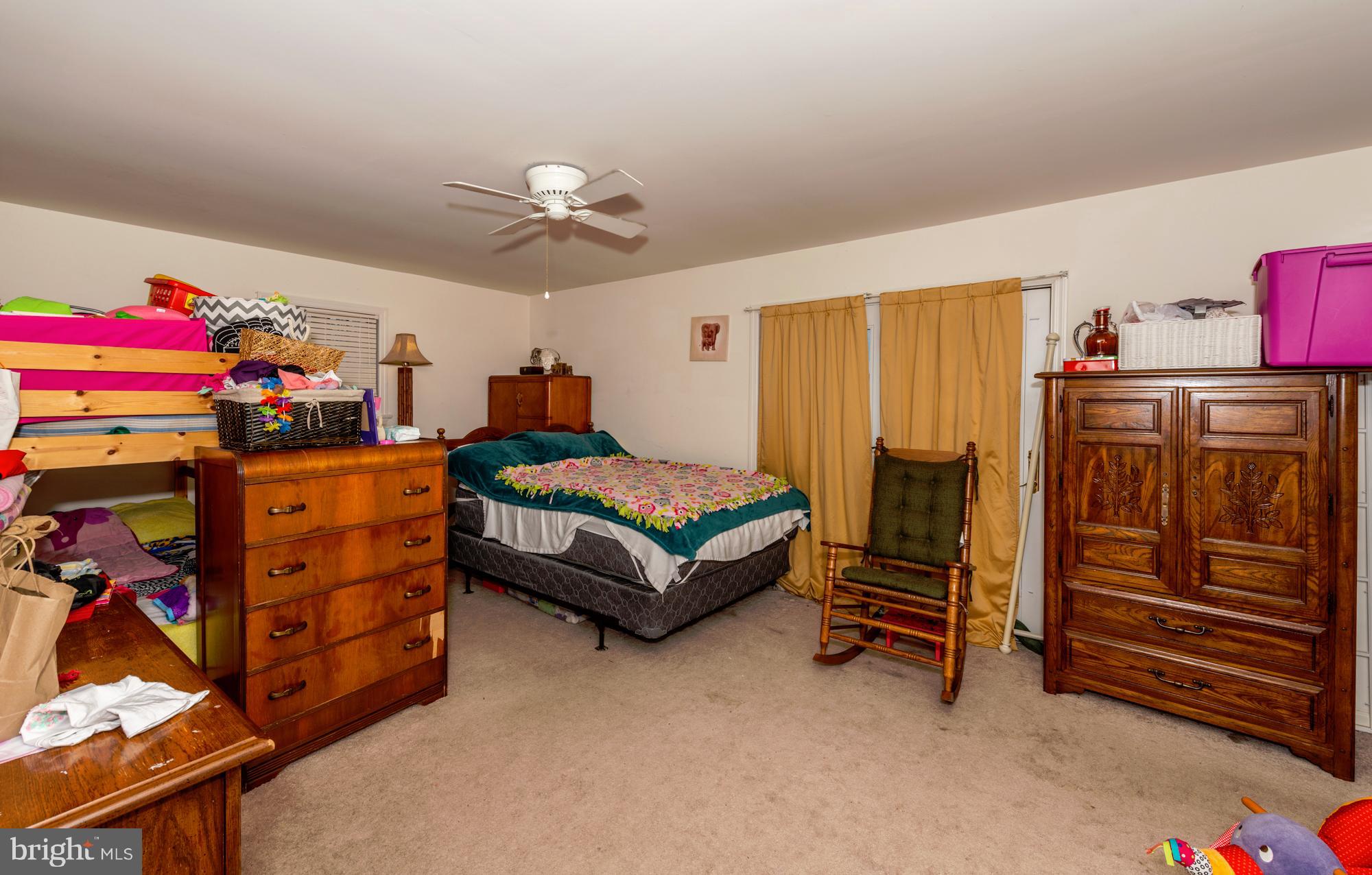 THE OAKS - Residential