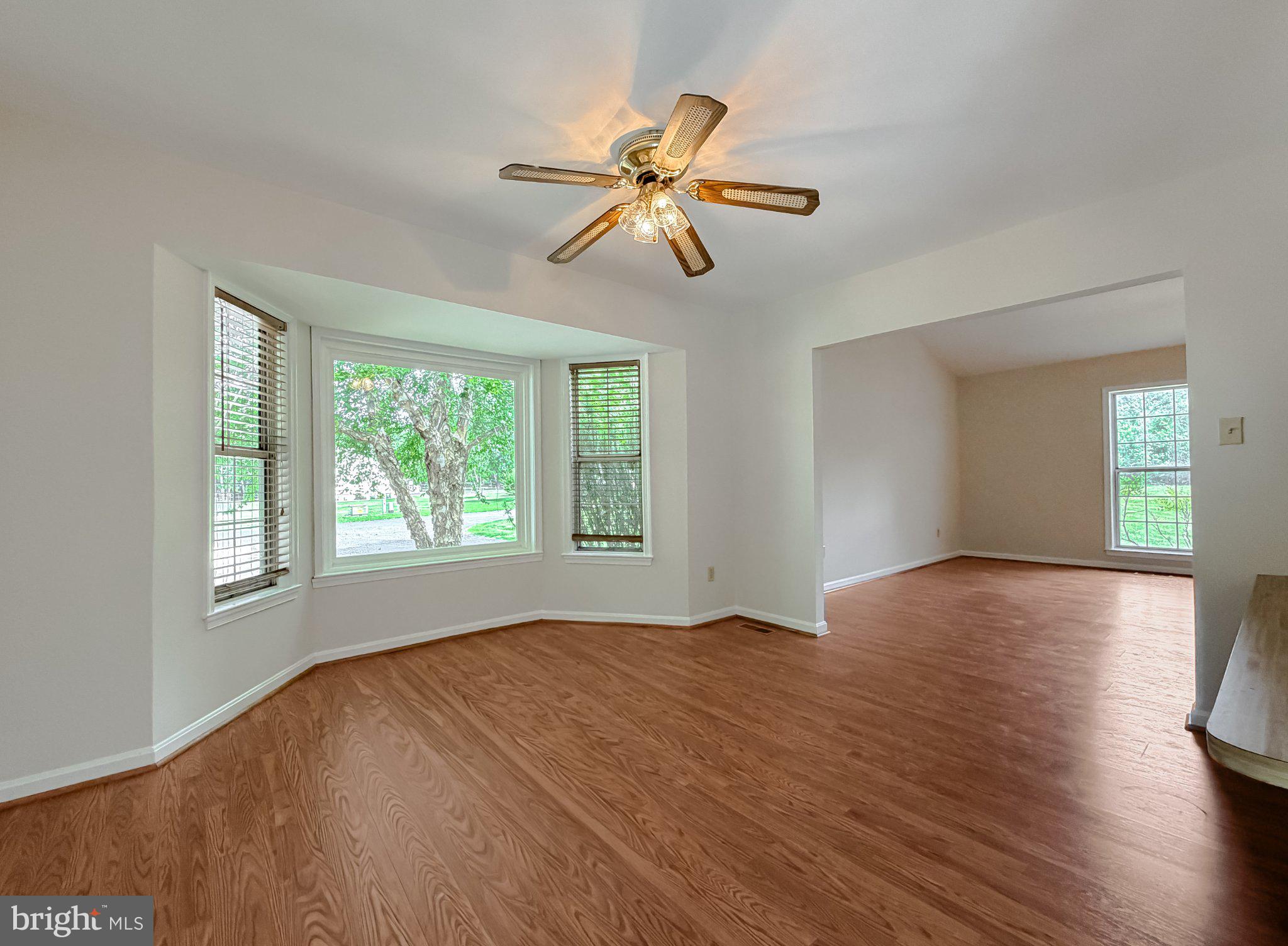 HERITAGE KNOLLS - Residential