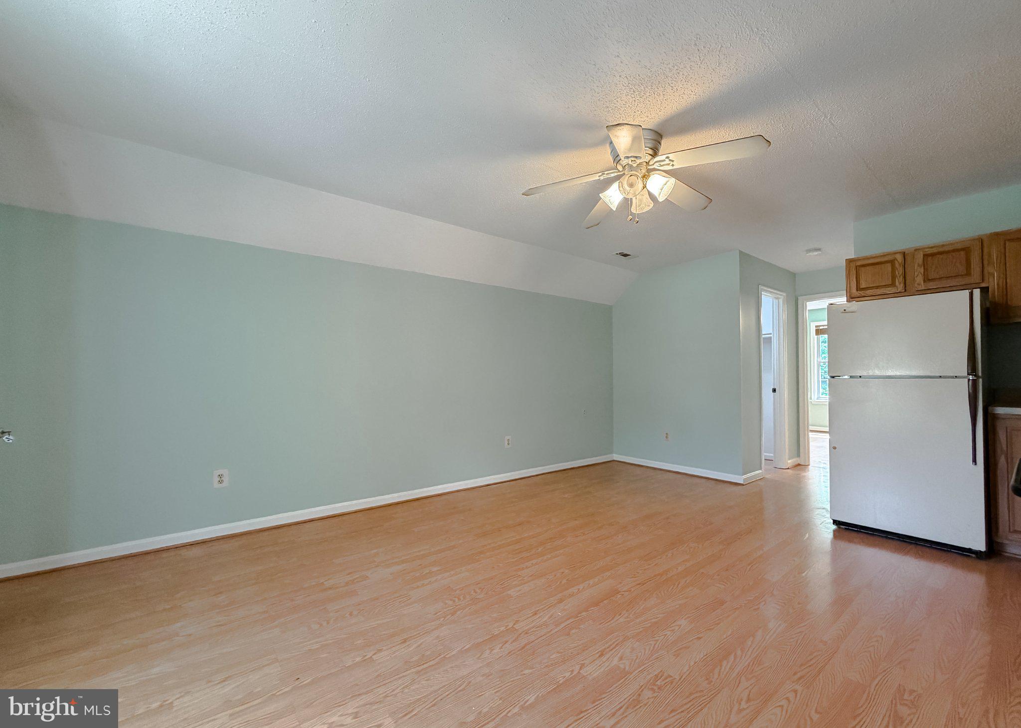 HERITAGE KNOLLS - Residential