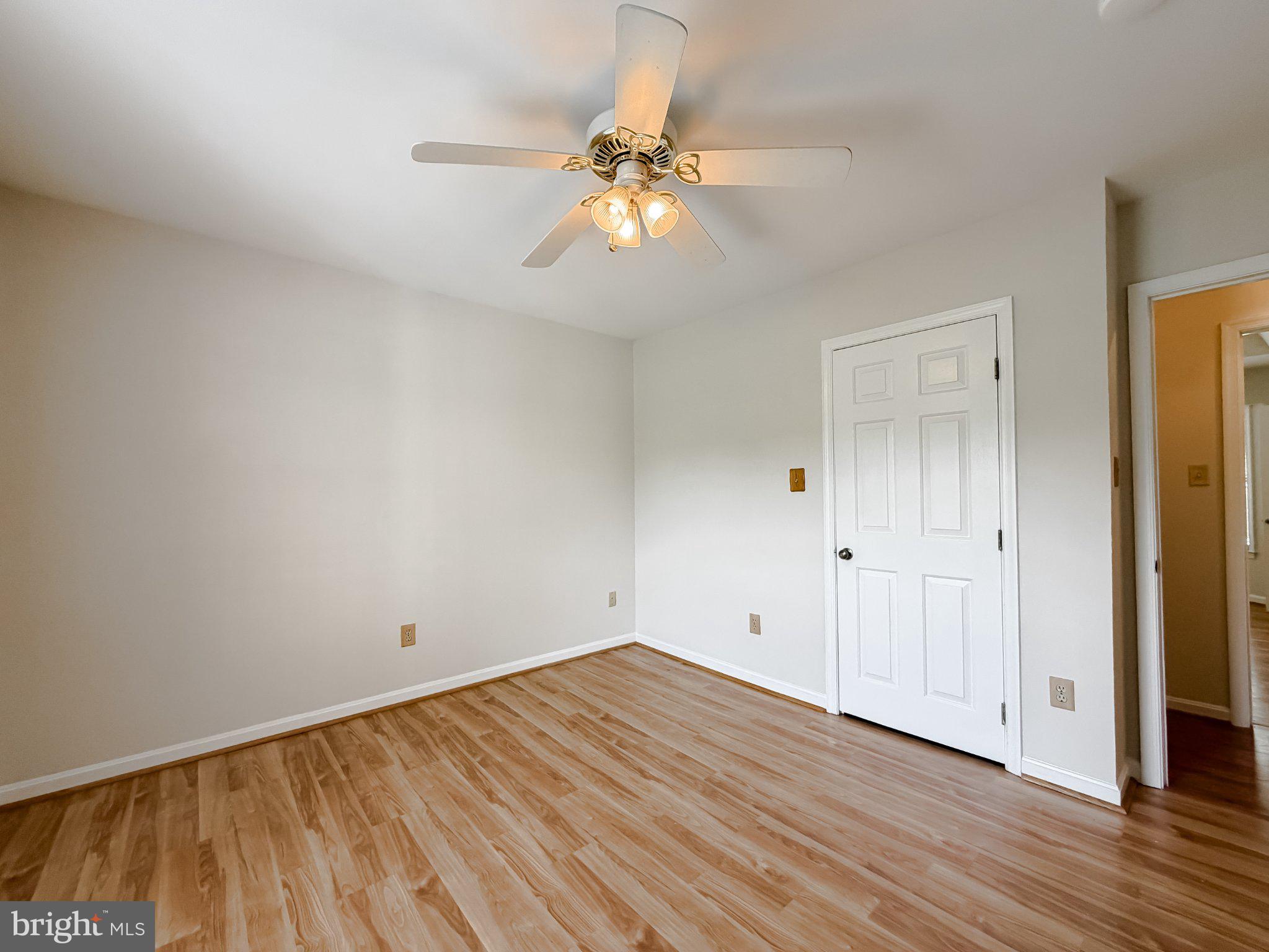 HERITAGE KNOLLS - Residential