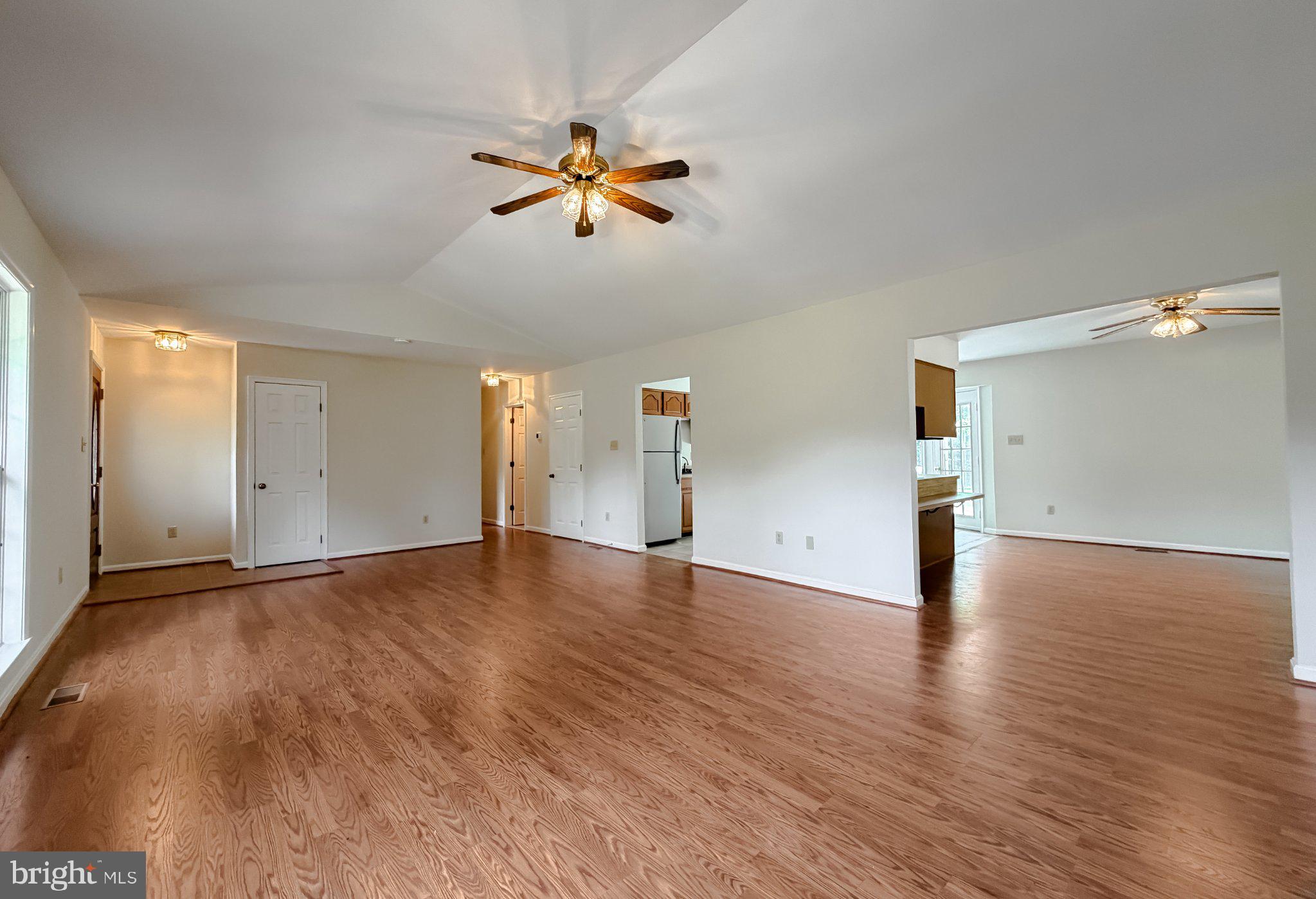 HERITAGE KNOLLS - Residential