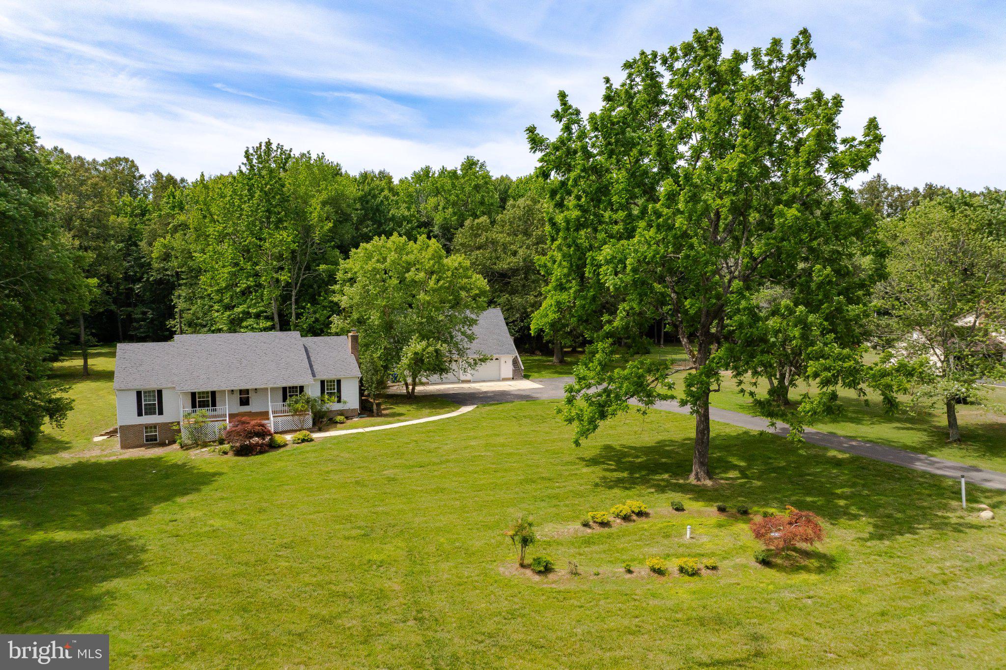 HERITAGE KNOLLS - Residential