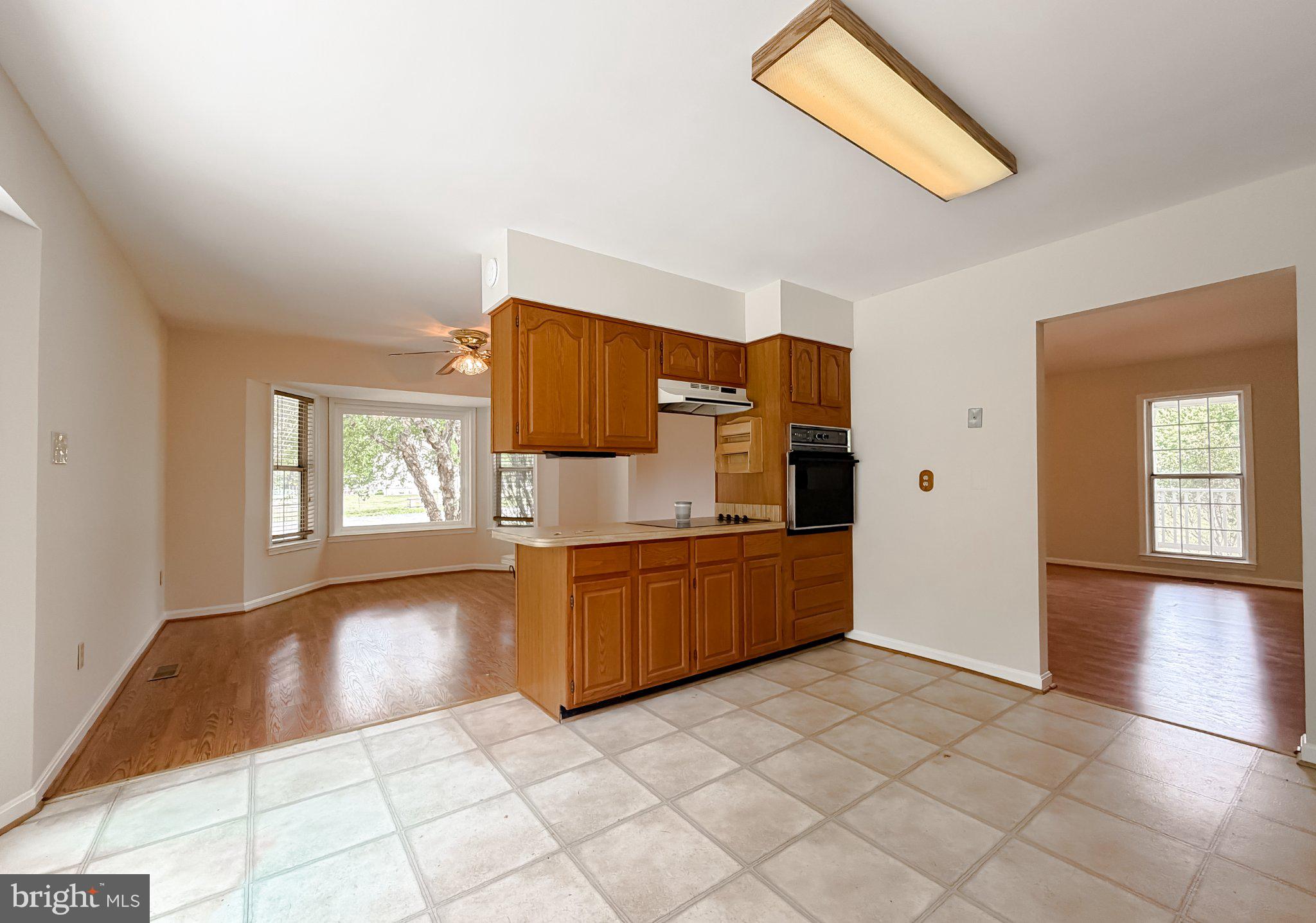 HERITAGE KNOLLS - Residential