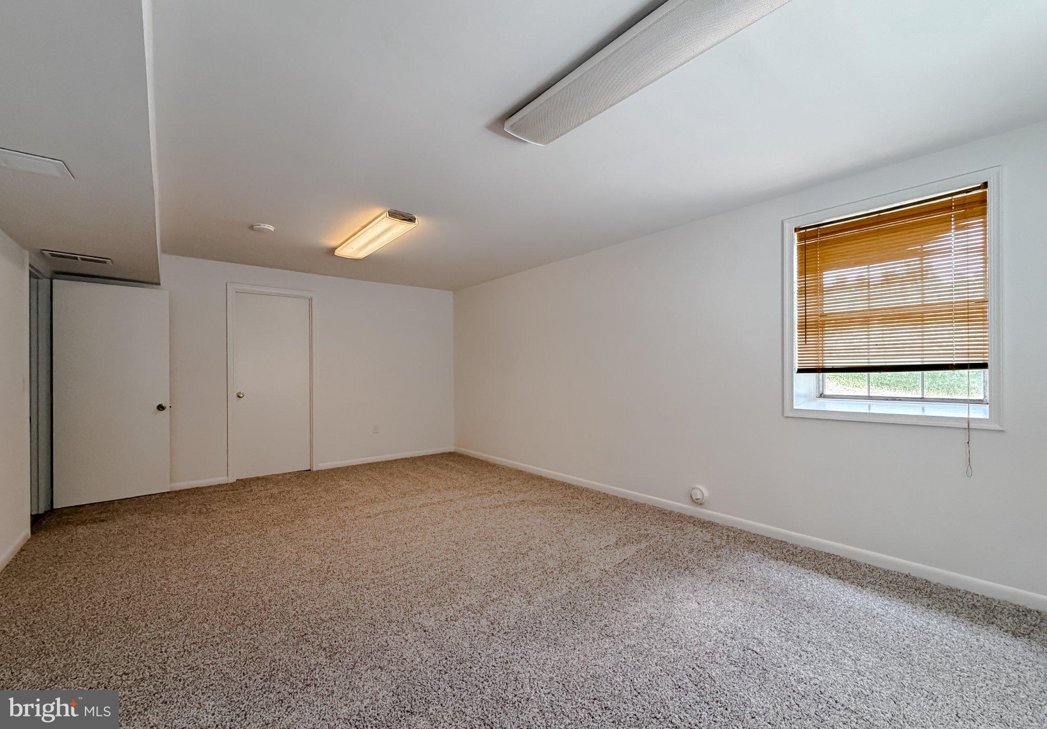 HERITAGE KNOLLS - Residential