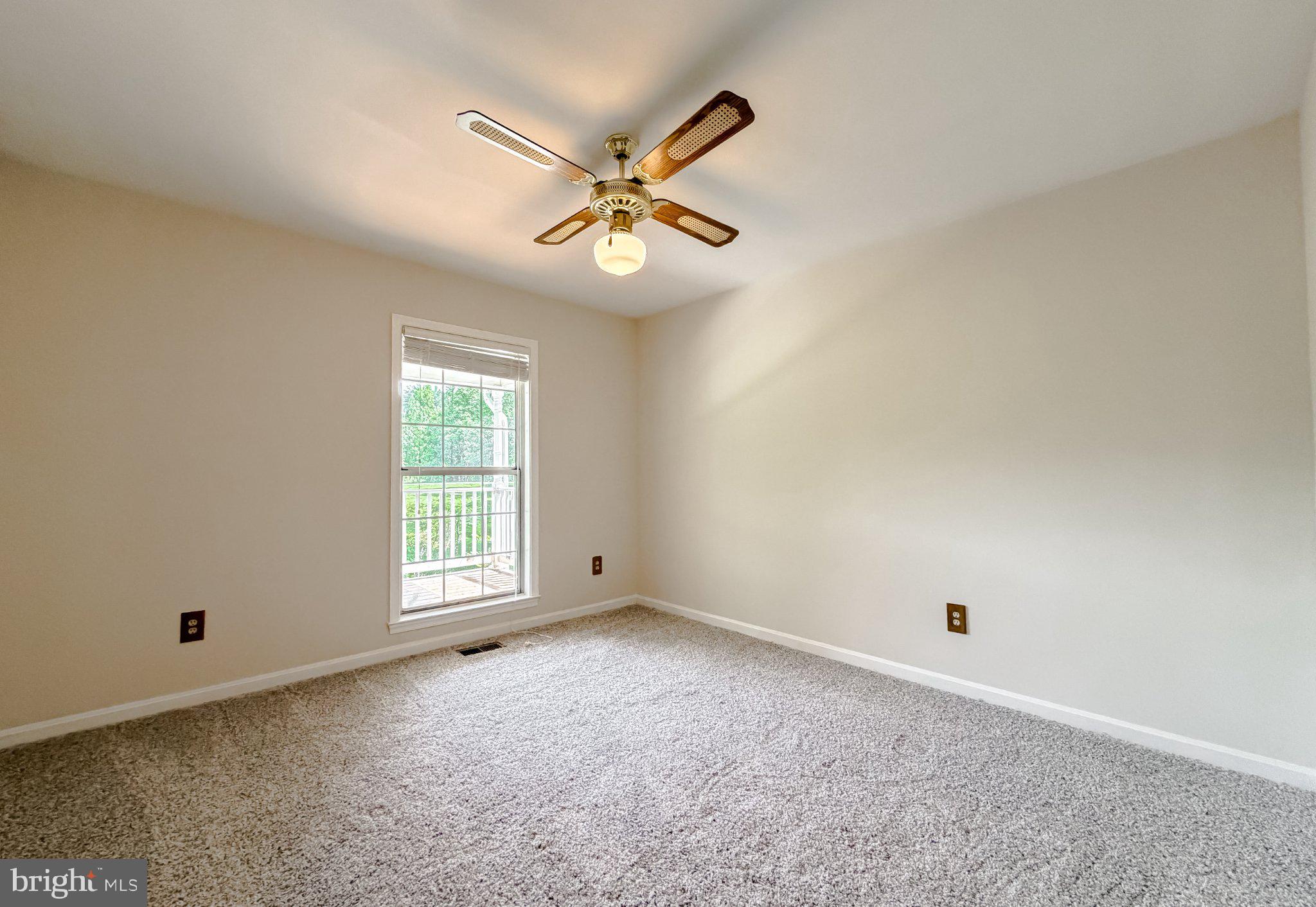 HERITAGE KNOLLS - Residential