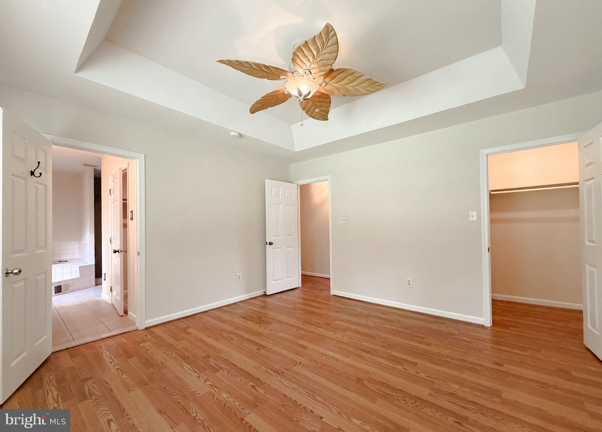 HERITAGE KNOLLS - Residential