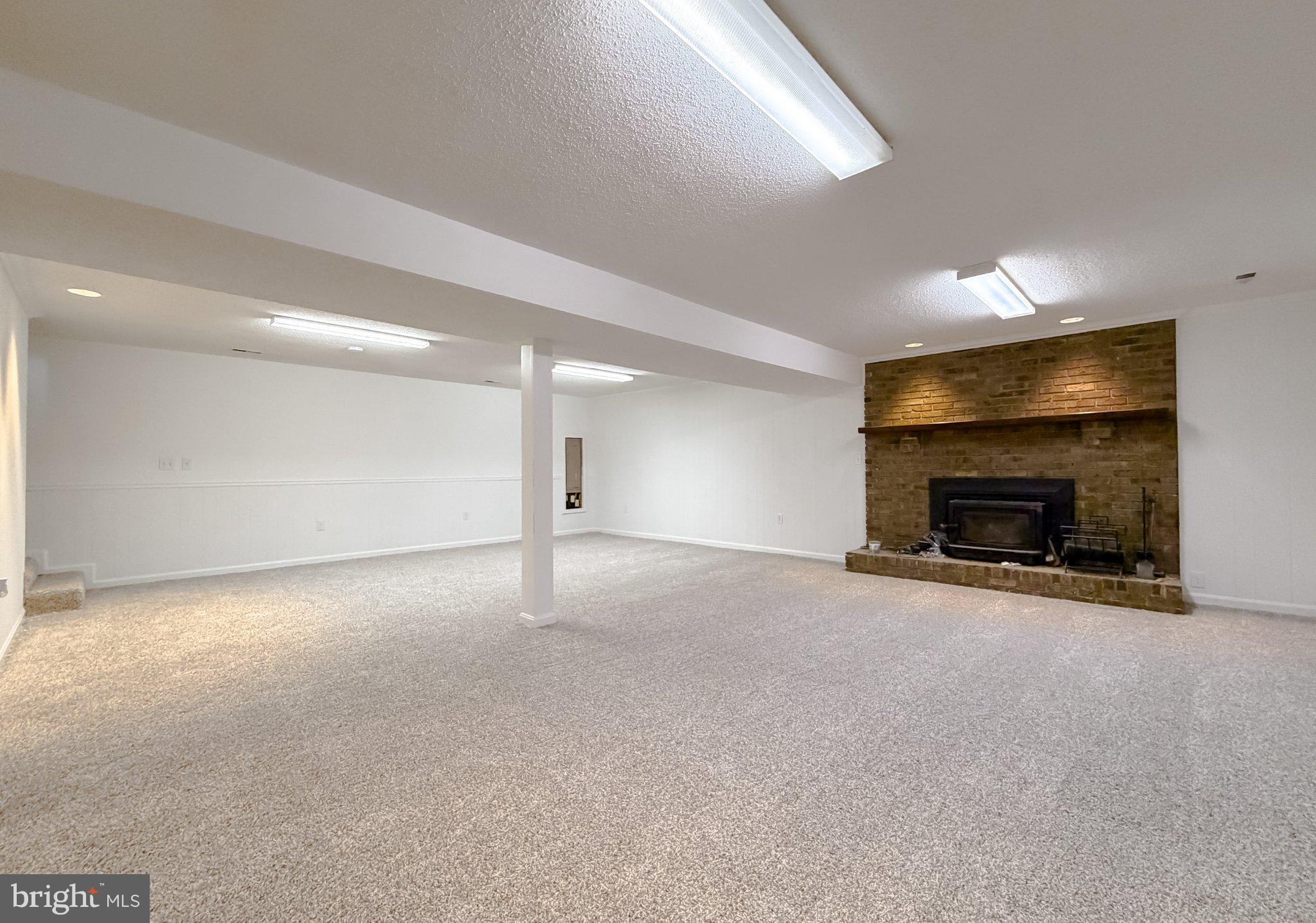 HERITAGE KNOLLS - Residential