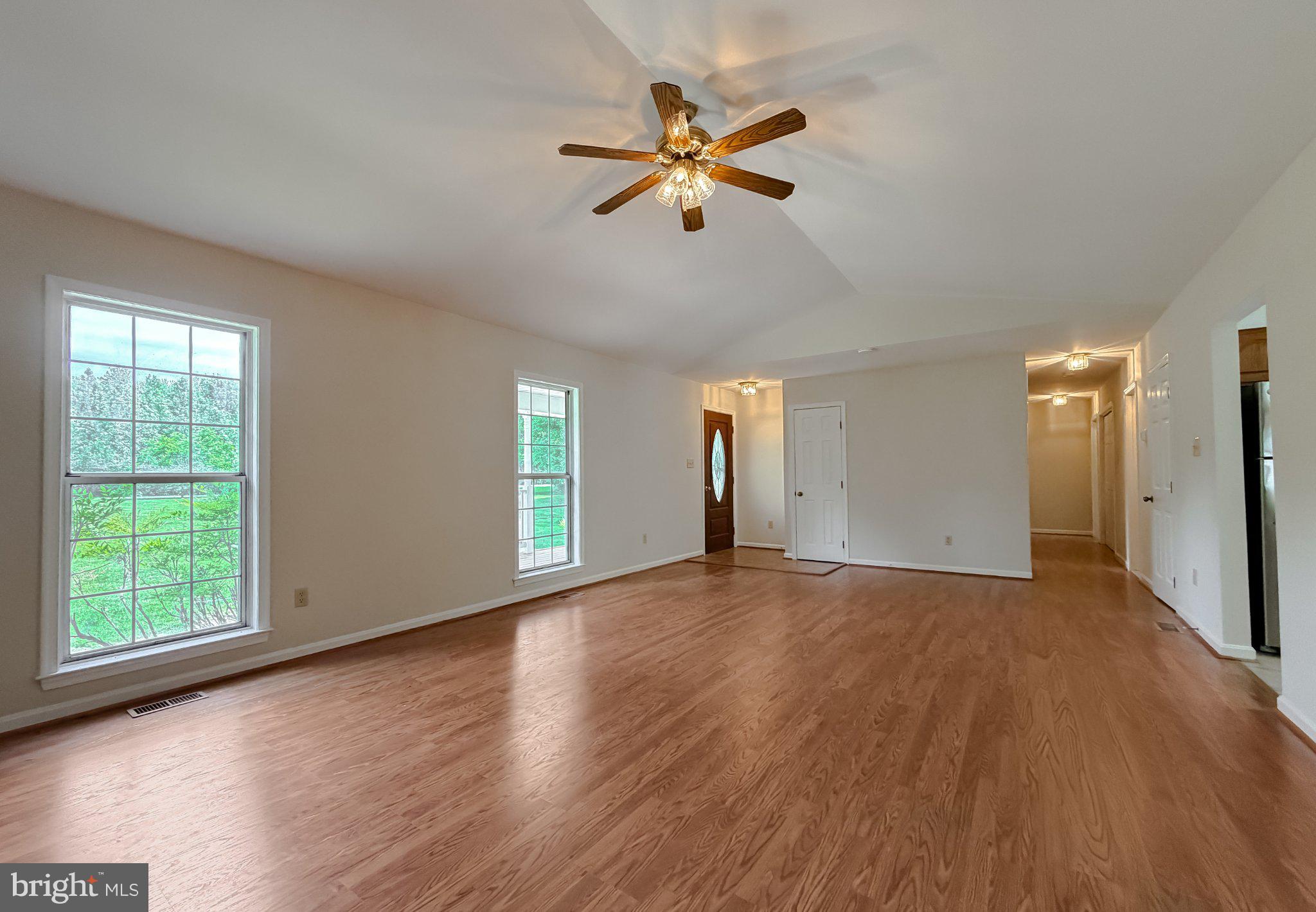 HERITAGE KNOLLS - Residential