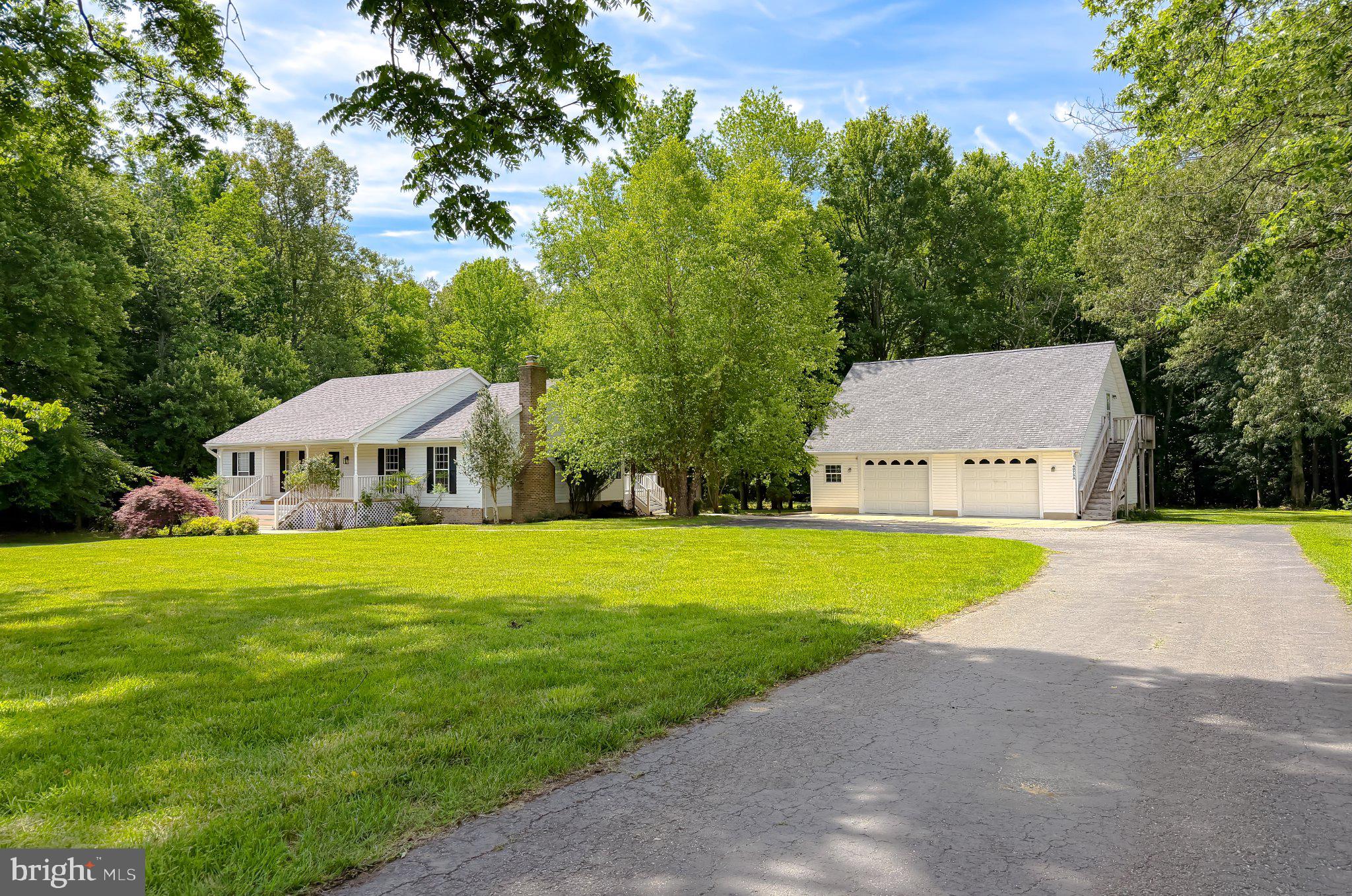 HERITAGE KNOLLS - Residential