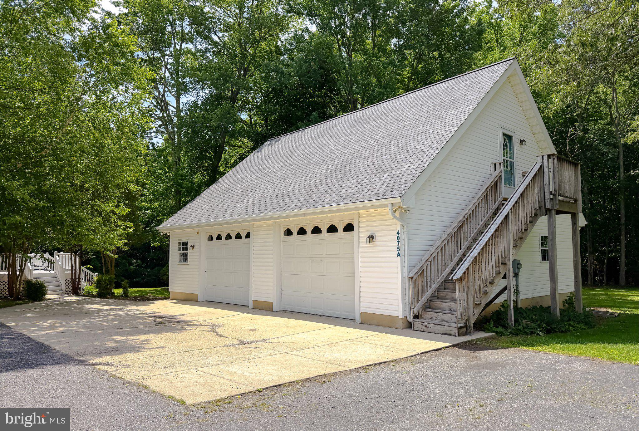 HERITAGE KNOLLS - Residential