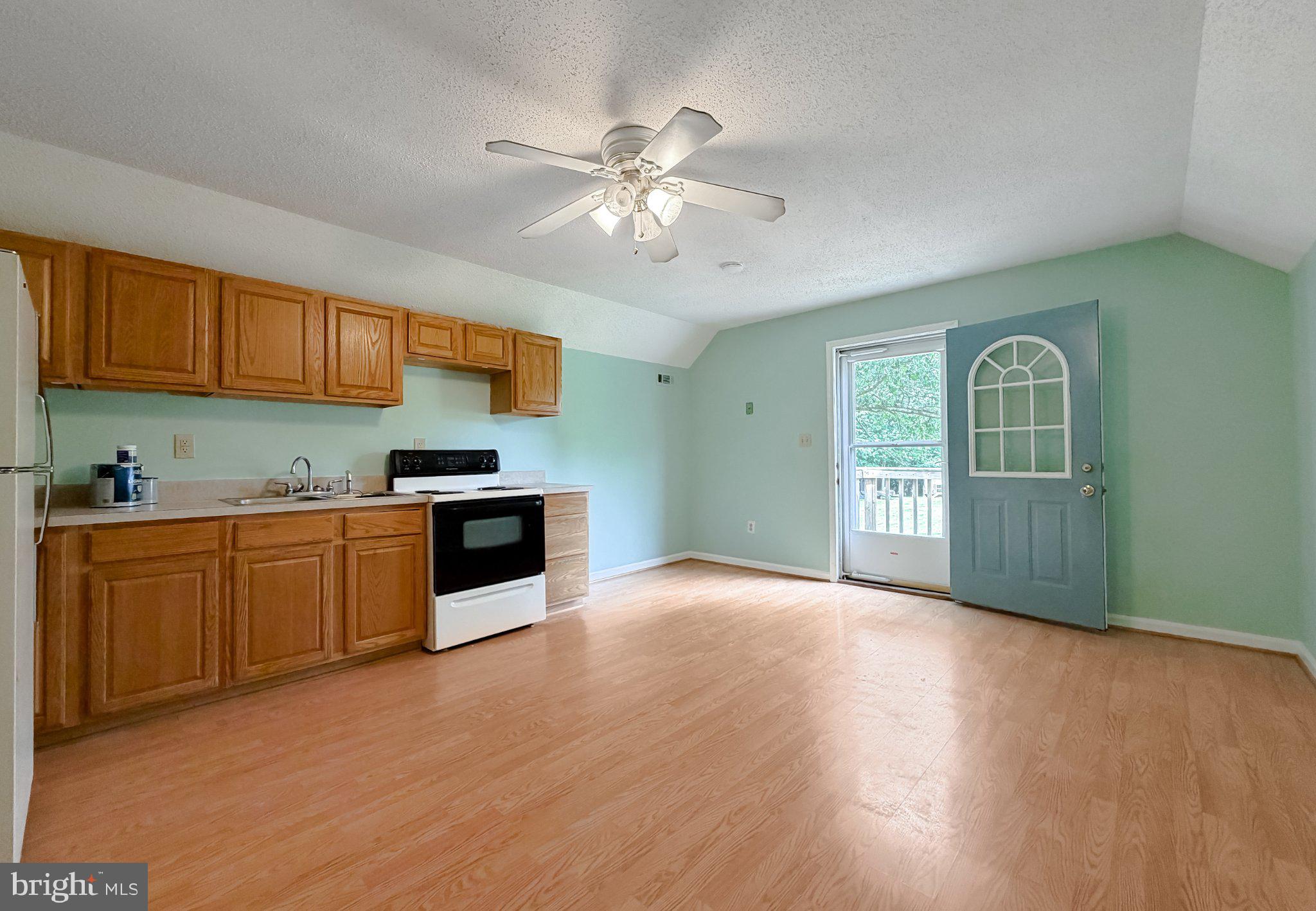 HERITAGE KNOLLS - Residential