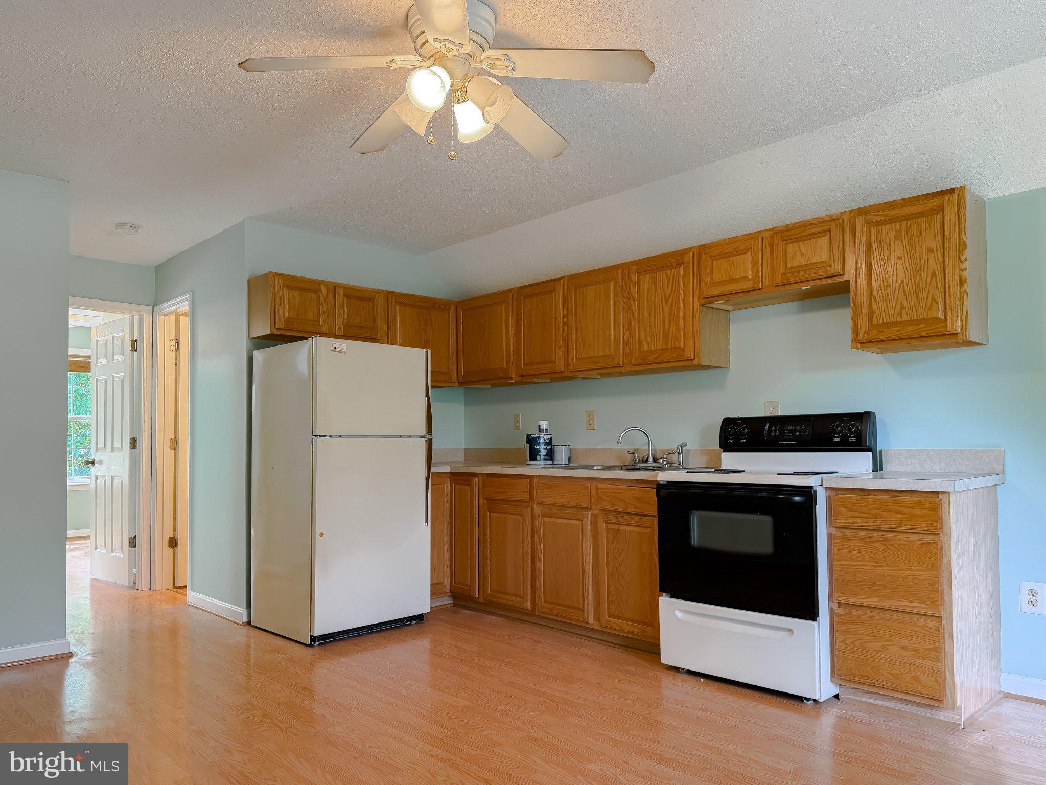 HERITAGE KNOLLS - Residential