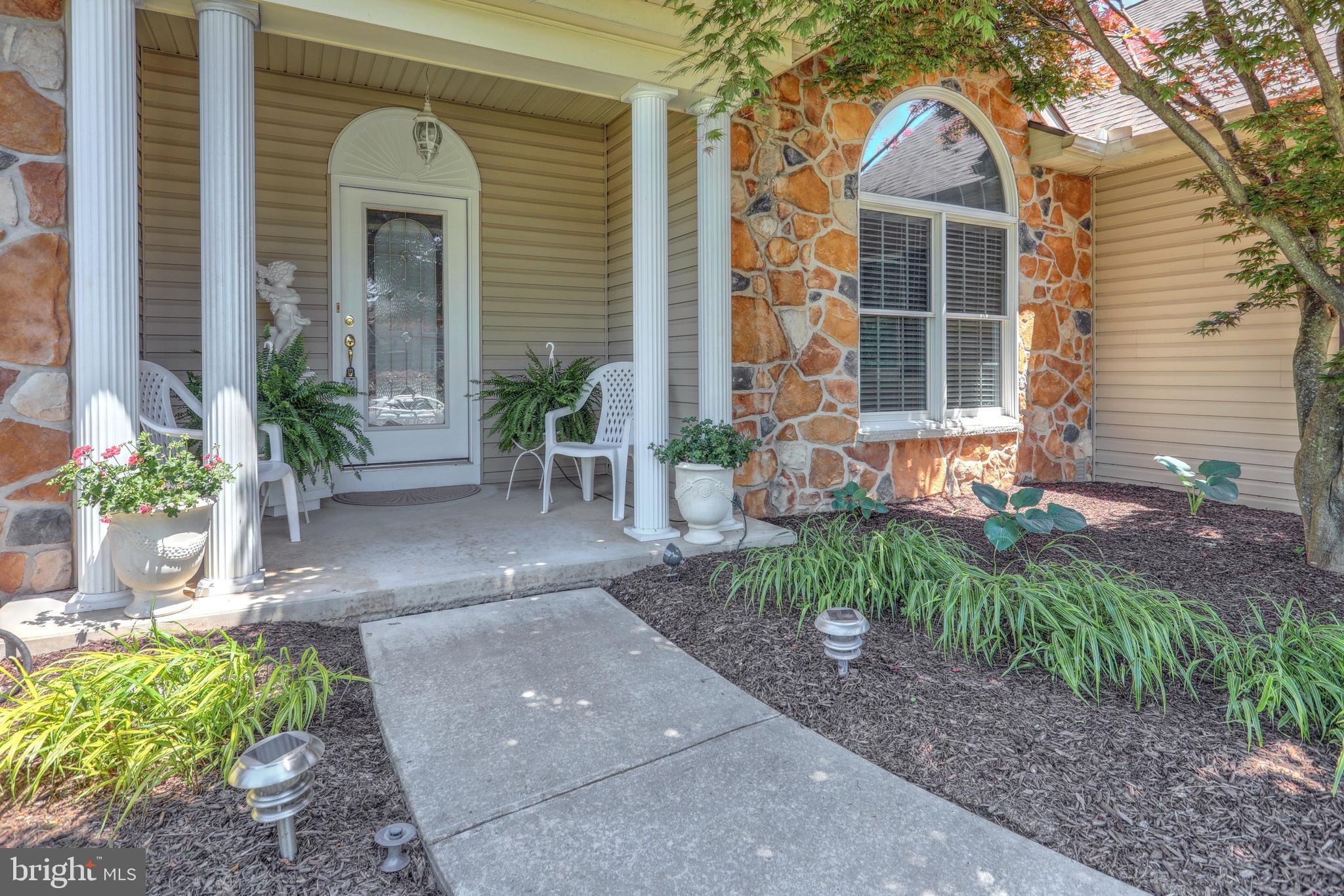 SPRING MEADOWS - Residential