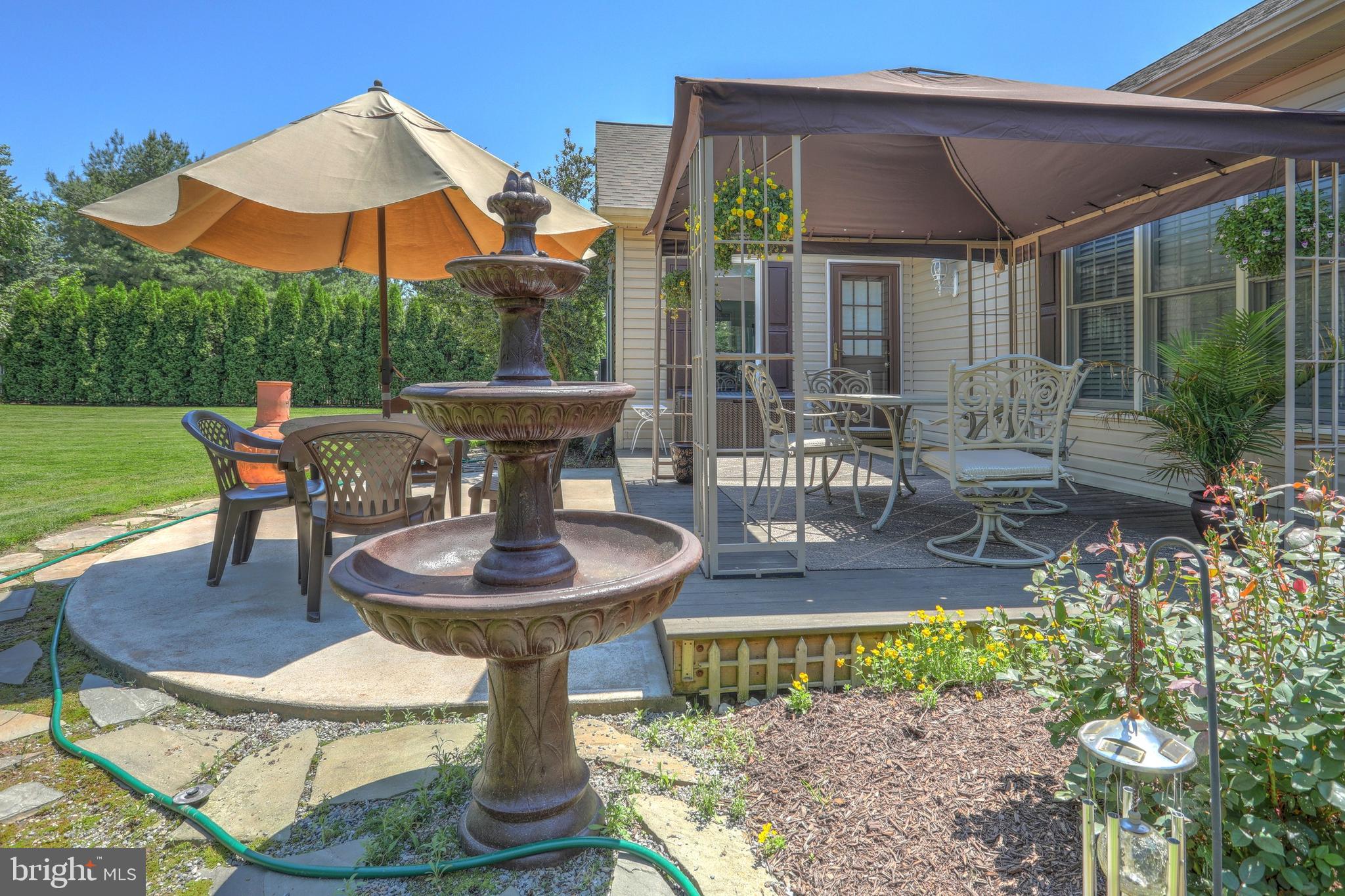 SPRING MEADOWS - Residential