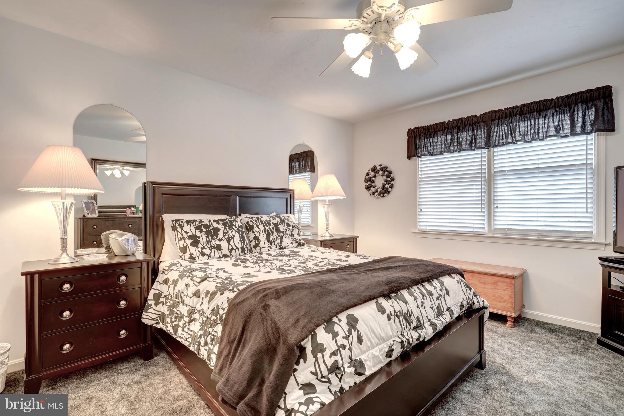 SPRING MEADOWS - Residential