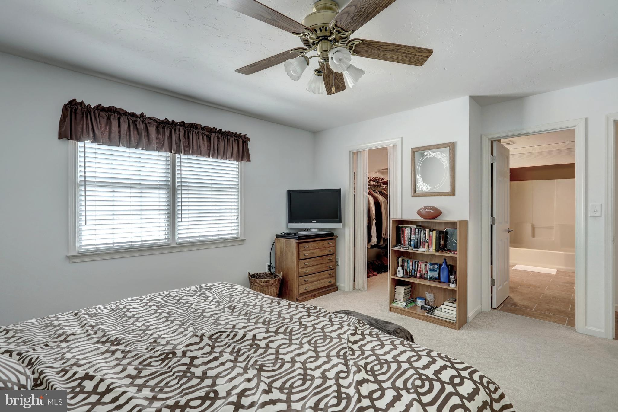 SPRING MEADOWS - Residential