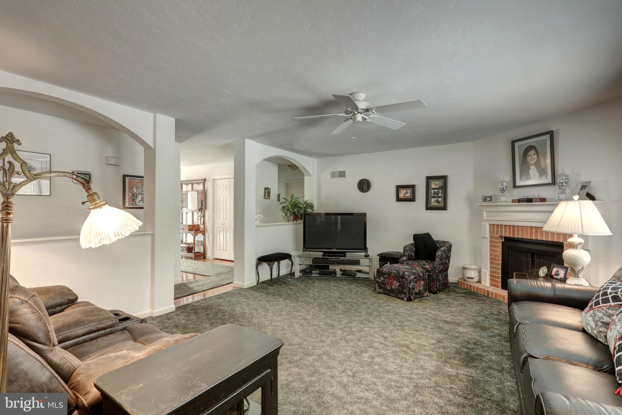 SPRING MEADOWS - Residential