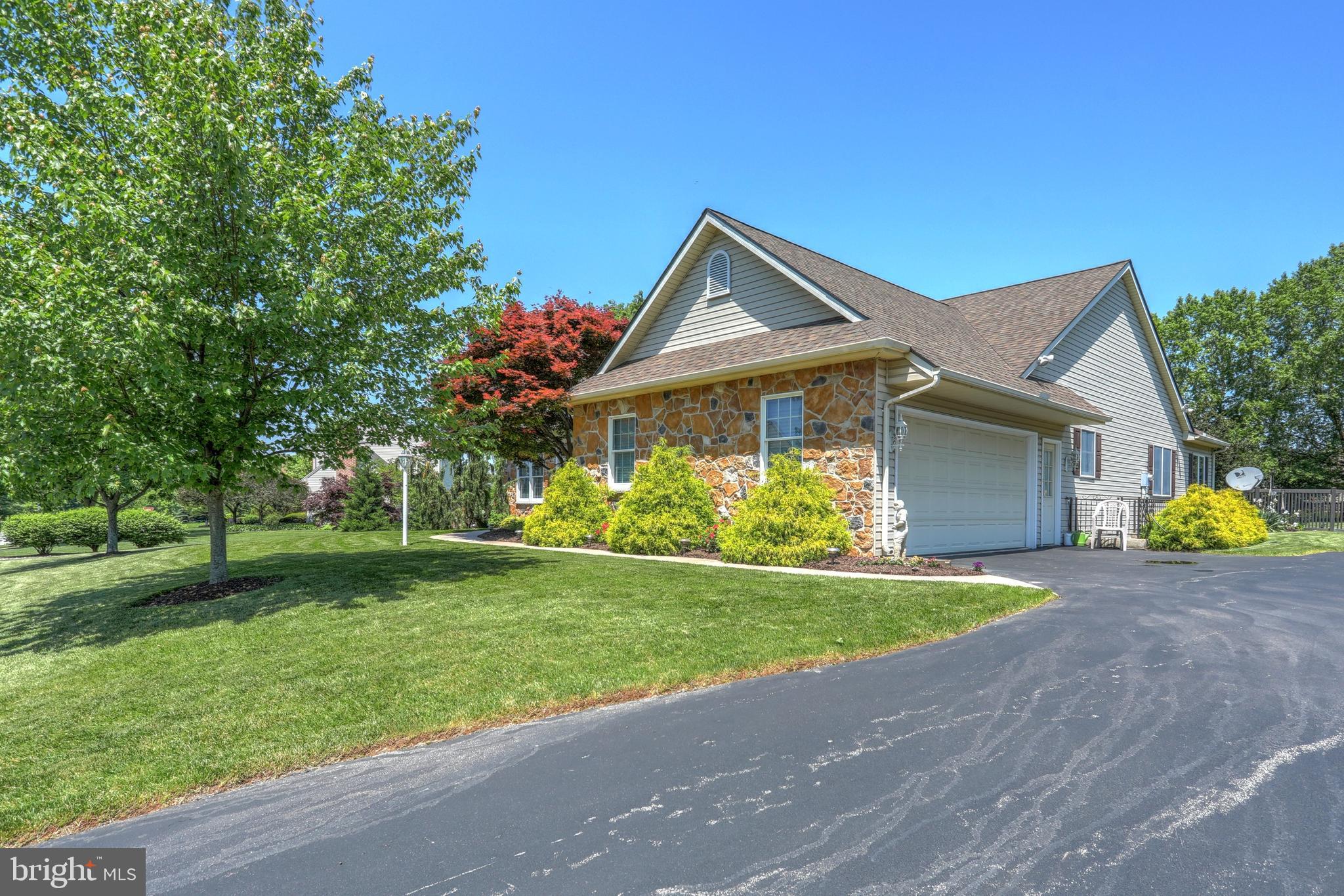 SPRING MEADOWS - Residential