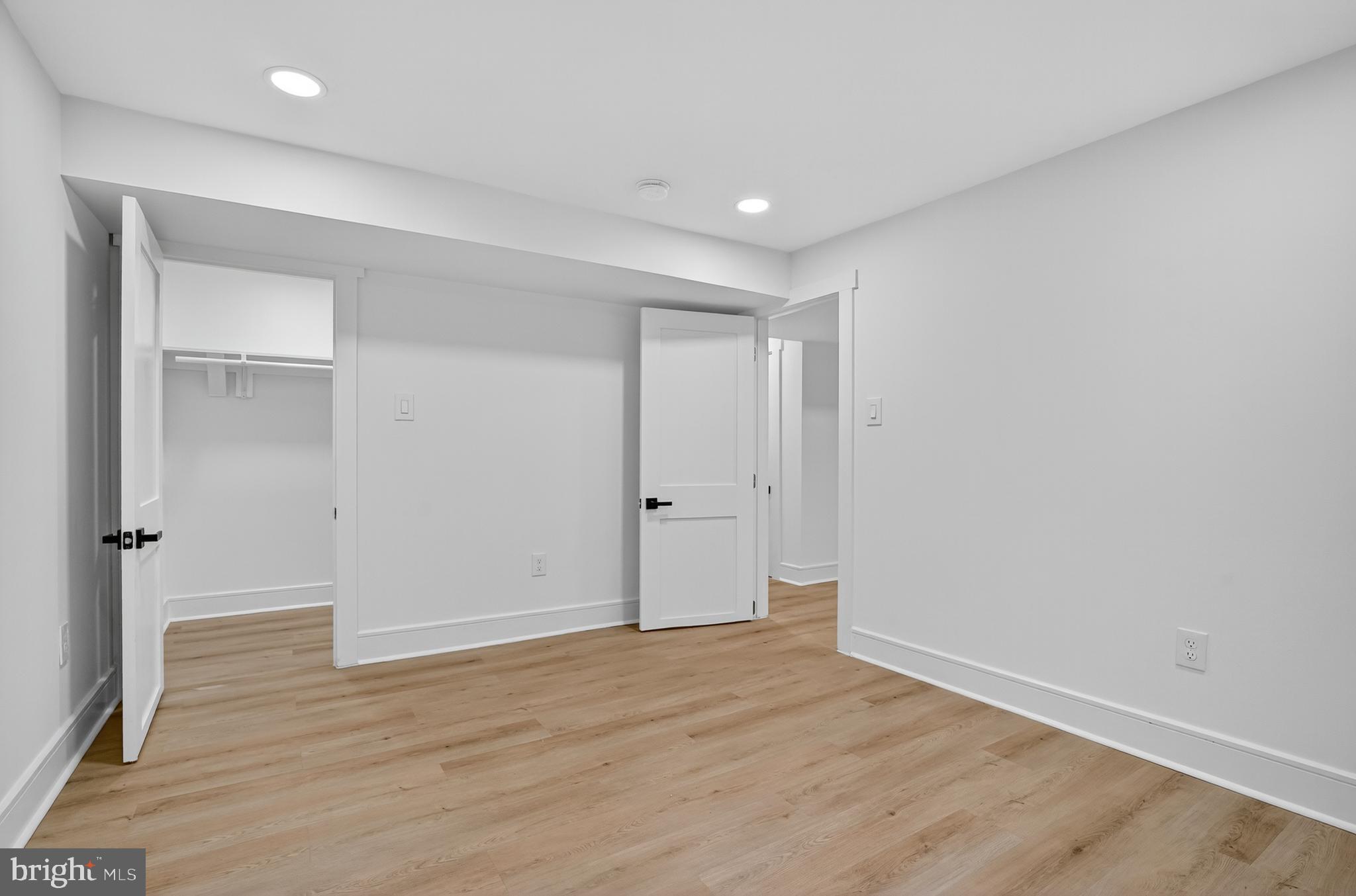 HALEMHURST - Residential