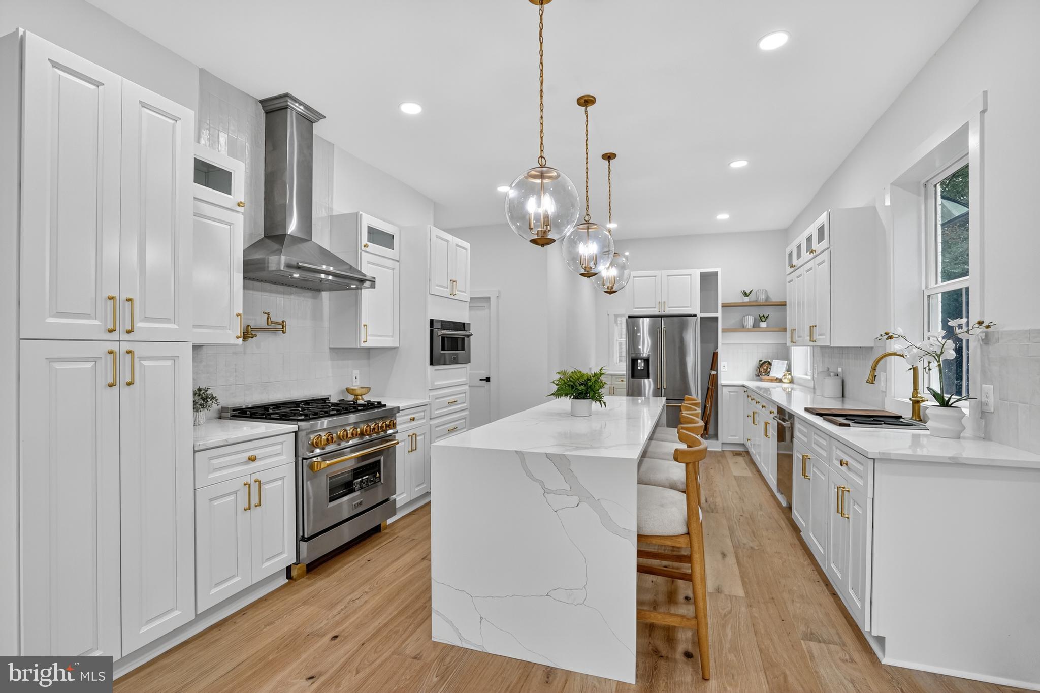 HALEMHURST - Residential