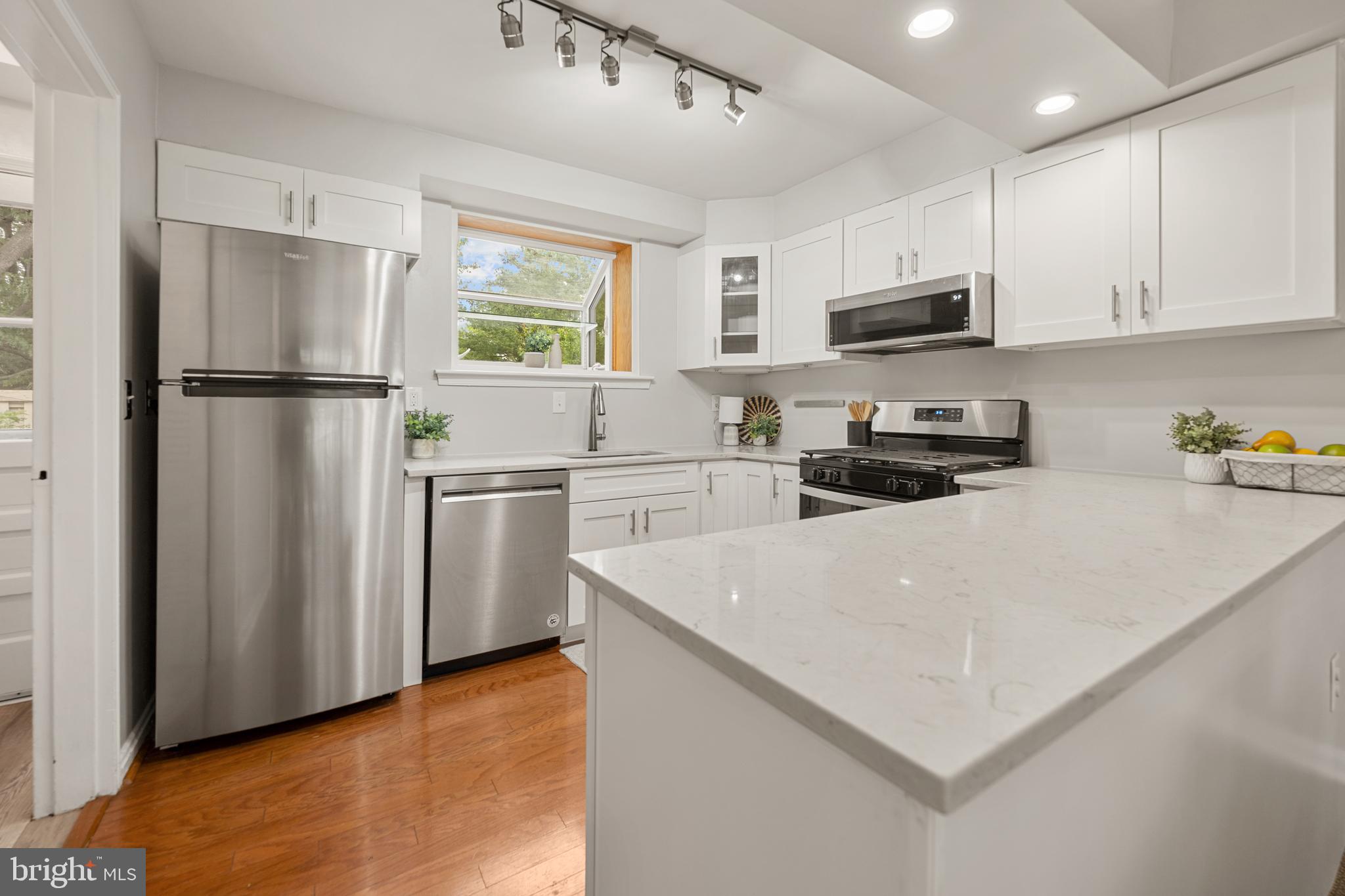FAIRLINGTON TOWNE - Residential
