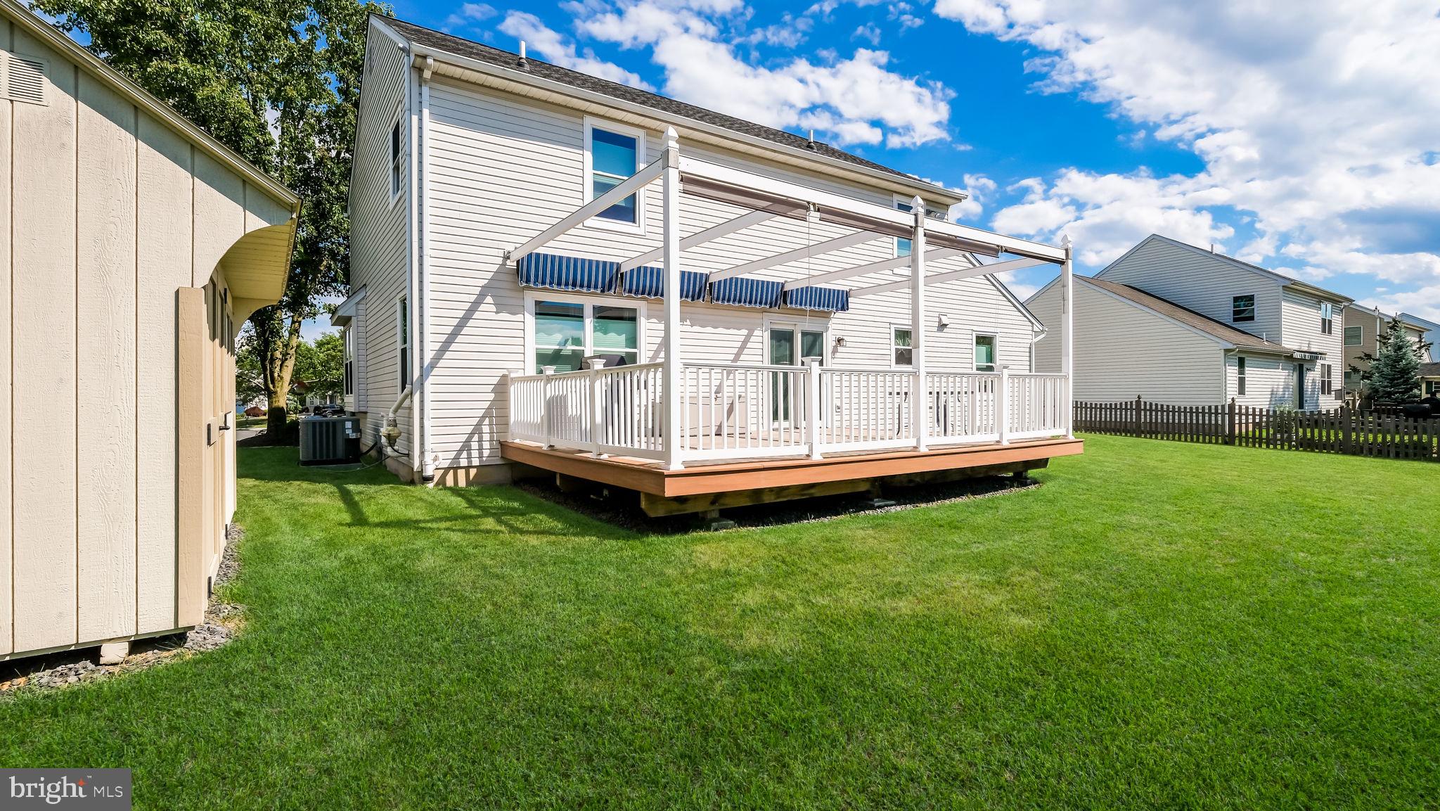MAPLE KNOLL - Residential