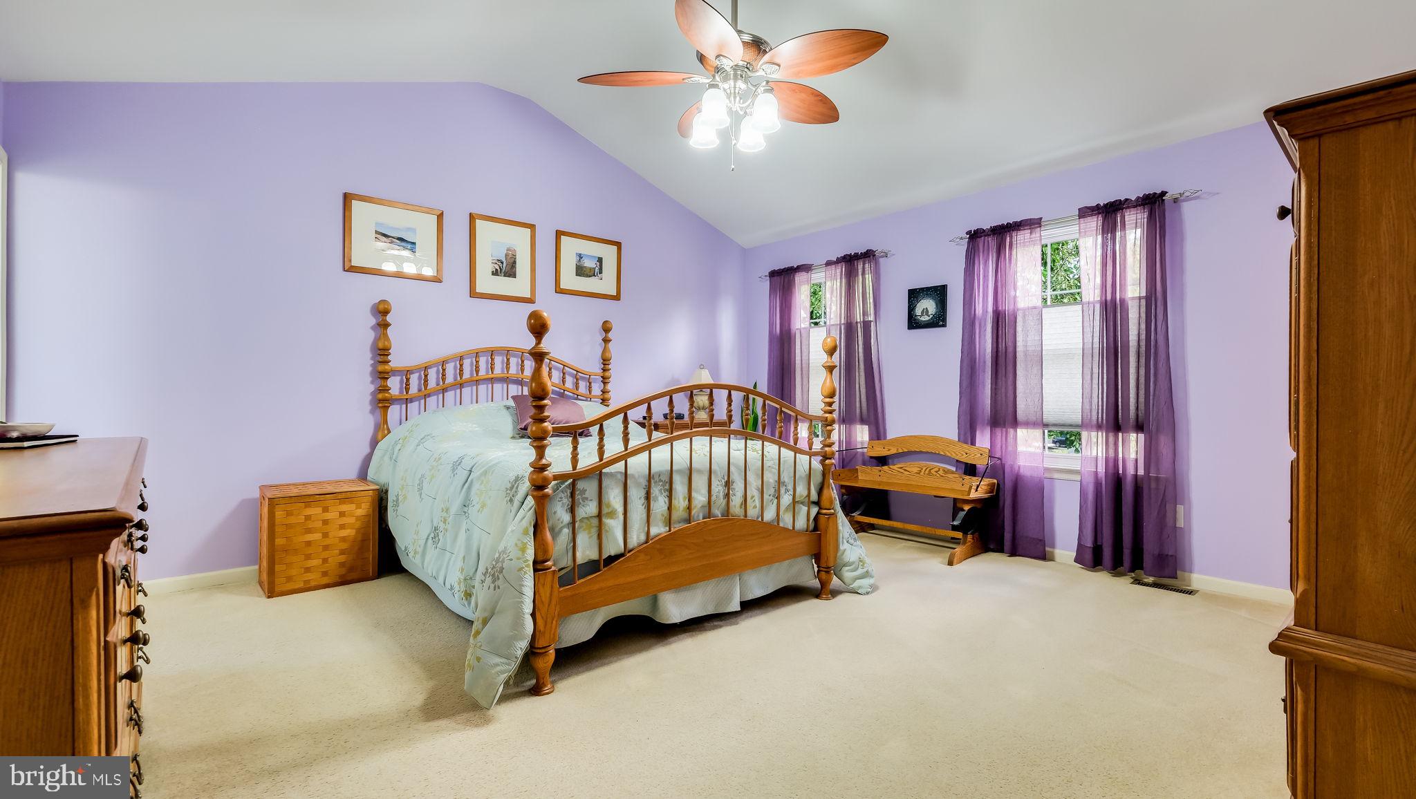 MAPLE KNOLL - Residential