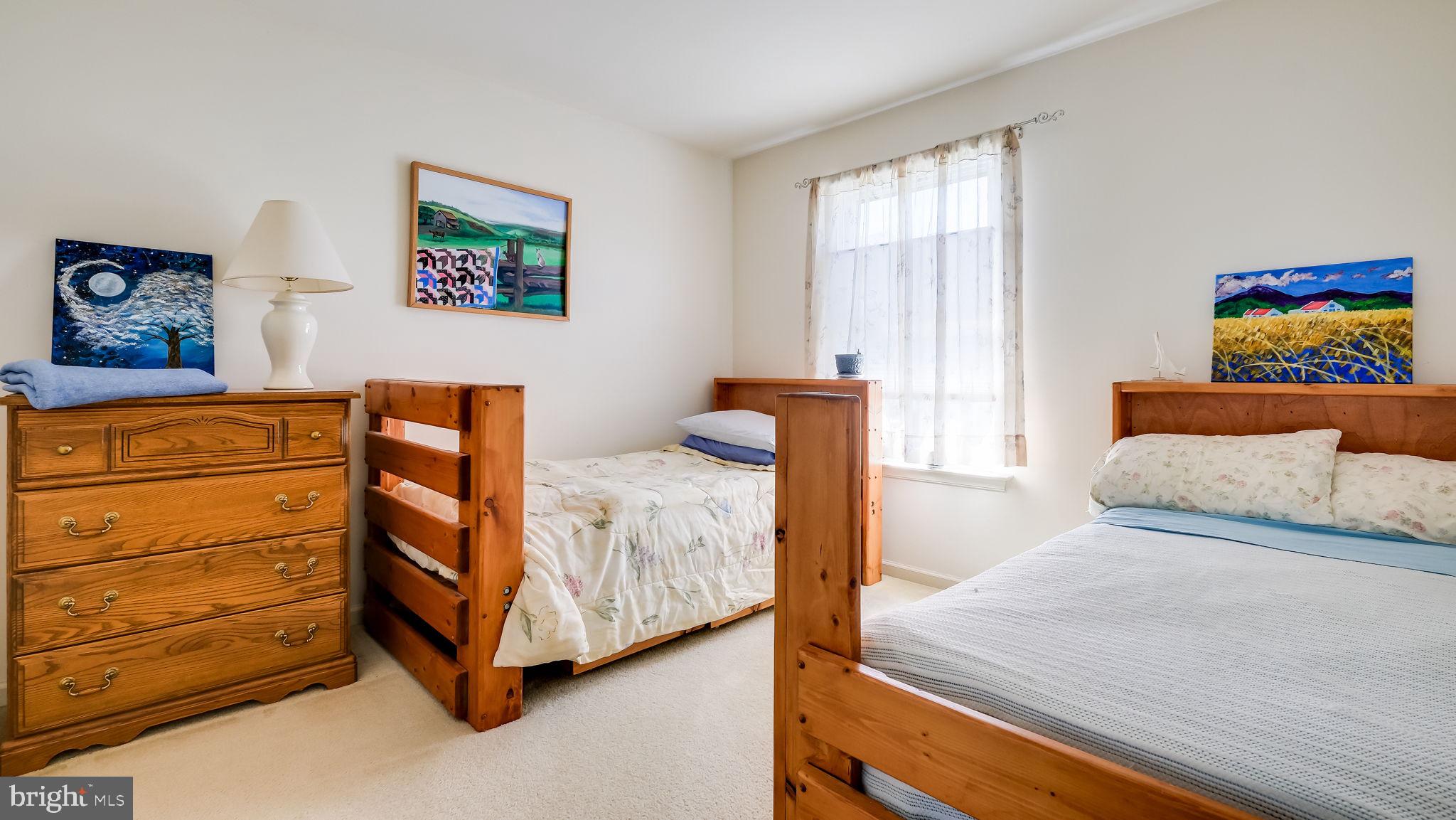 MAPLE KNOLL - Residential