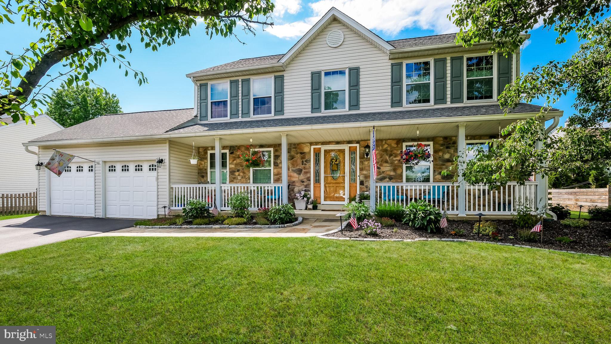 MAPLE KNOLL - Residential