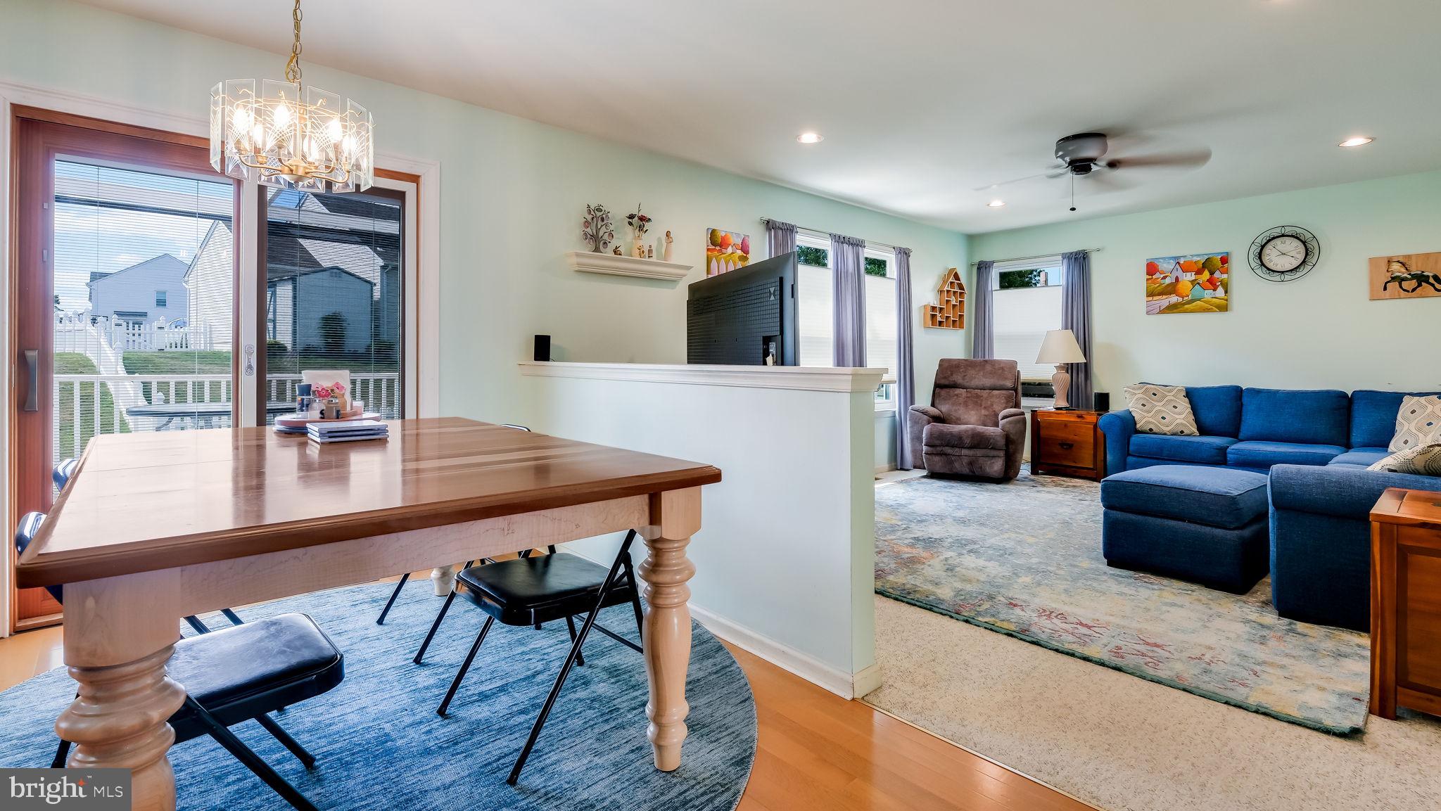 MAPLE KNOLL - Residential